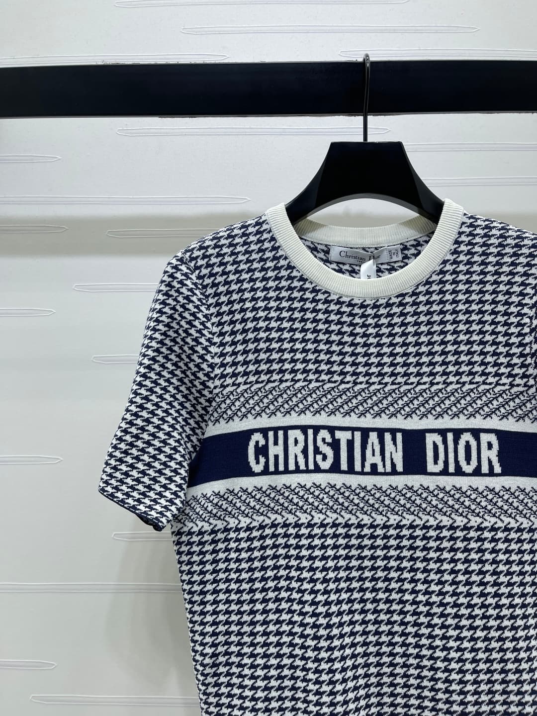C18492 📣 New high-end collection! Dio* 2026 – the latest spring series! Round-necked knitted short sleeves with peacock pattern print! Made of custom cotton-wool knit material, offering a premium feel, comfort, and softness. The round-necked short sleeve  — image 4