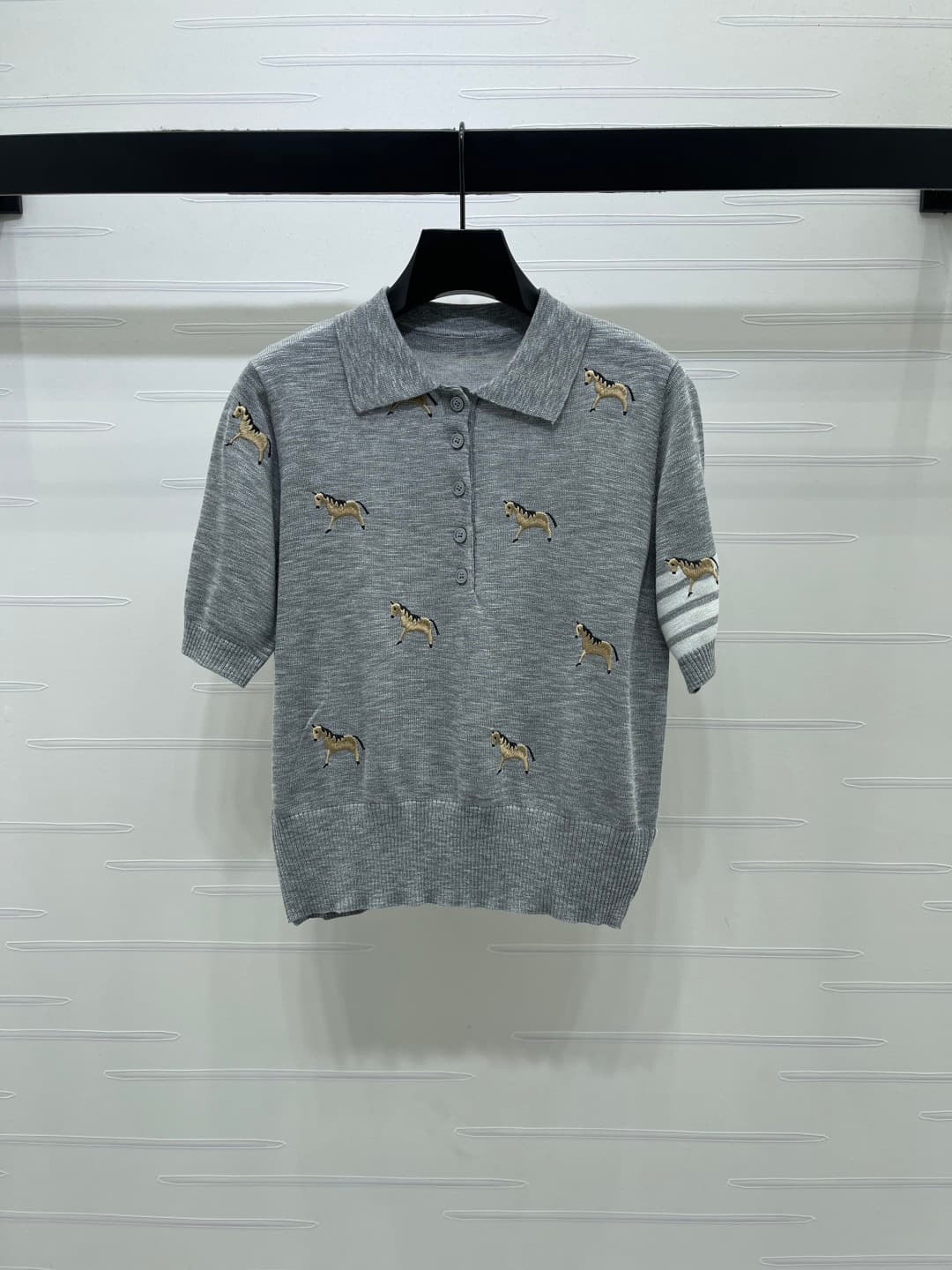 C18490 📣 New high-end collection/series with premium quality – Thom Brown* 2026: the latest spring collection! Crewneck embroidered ponytail knitted short sleeves! Made using imported silk-wool knitting yarn for a luxurious texture, softness, and comfort. — image 2
