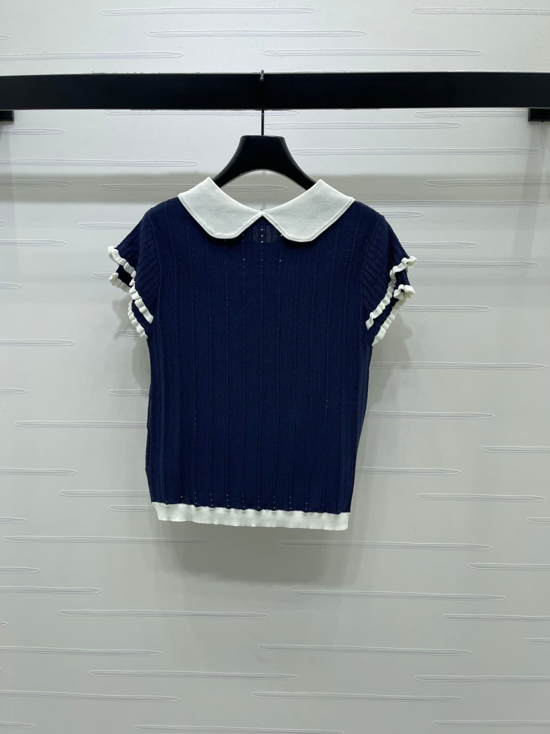 C18494 📣 New high-end collection/series – the latest spring/summer series of MiuMi*2026! Short sleeves with puffed knit texture and open collar! Customized silk-wool knit material – soft, delicate, and highly elastic. Double-layered cuffs in contrasting c — image 8