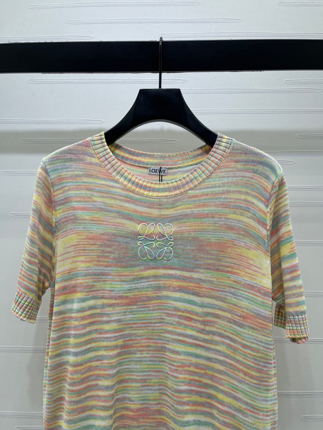 C18607 📣 New vintage/retro high-end quality Loew*2026 spring collection! Stripe knitted short sleeves! Crafted with imported yarn for consistent color and dyeing, perfect texture, softness and comfort. Round neck knitted short sleeves with alternating str — image 4