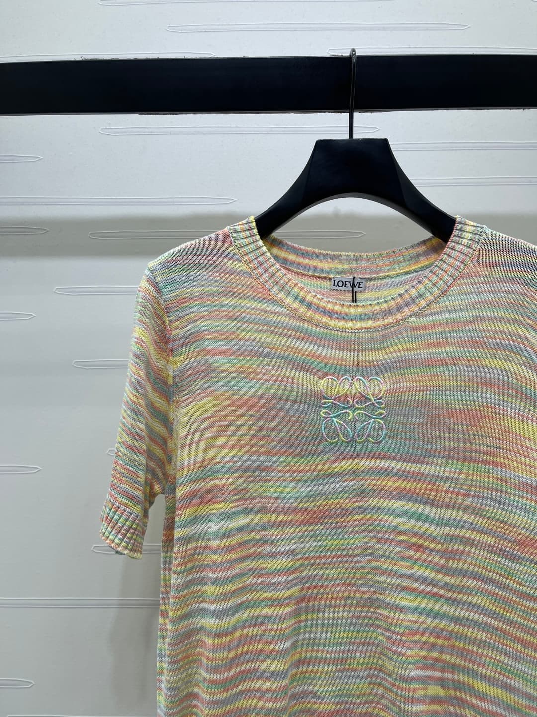 C18607 📣 New vintage/retro high-end quality Loew*2026 spring collection! Stripe knitted short sleeves! Crafted with imported yarn for consistent color and dyeing, perfect texture, softness and comfort. Round neck knitted short sleeves with alternating str — image 3
