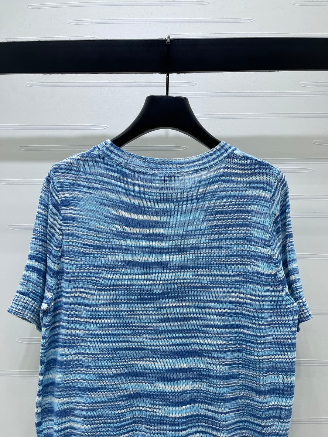 C18608 📣 New vintage/retro high-end quality Loew*2026 spring collection! Stripe knitted short sleeves! Made with imported yarn for precise color and dyeing, perfect texture, soft and comfortable. Round neck knitted short sleeves with alternating stripe ed — image 7
