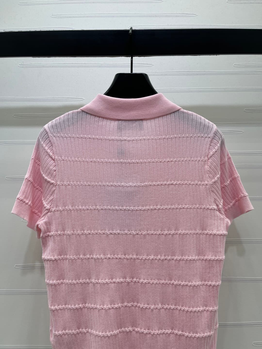 C18502 📣 New high-end collection Chane* 2026 – the latest spring series! Knit V-neck short sleeves! Crafted with custom silk-wool yarn for a premium and comfortable feel. V-neck and short-sleeve design; fine knitting throughout the body. Side letter logo  — image 7
