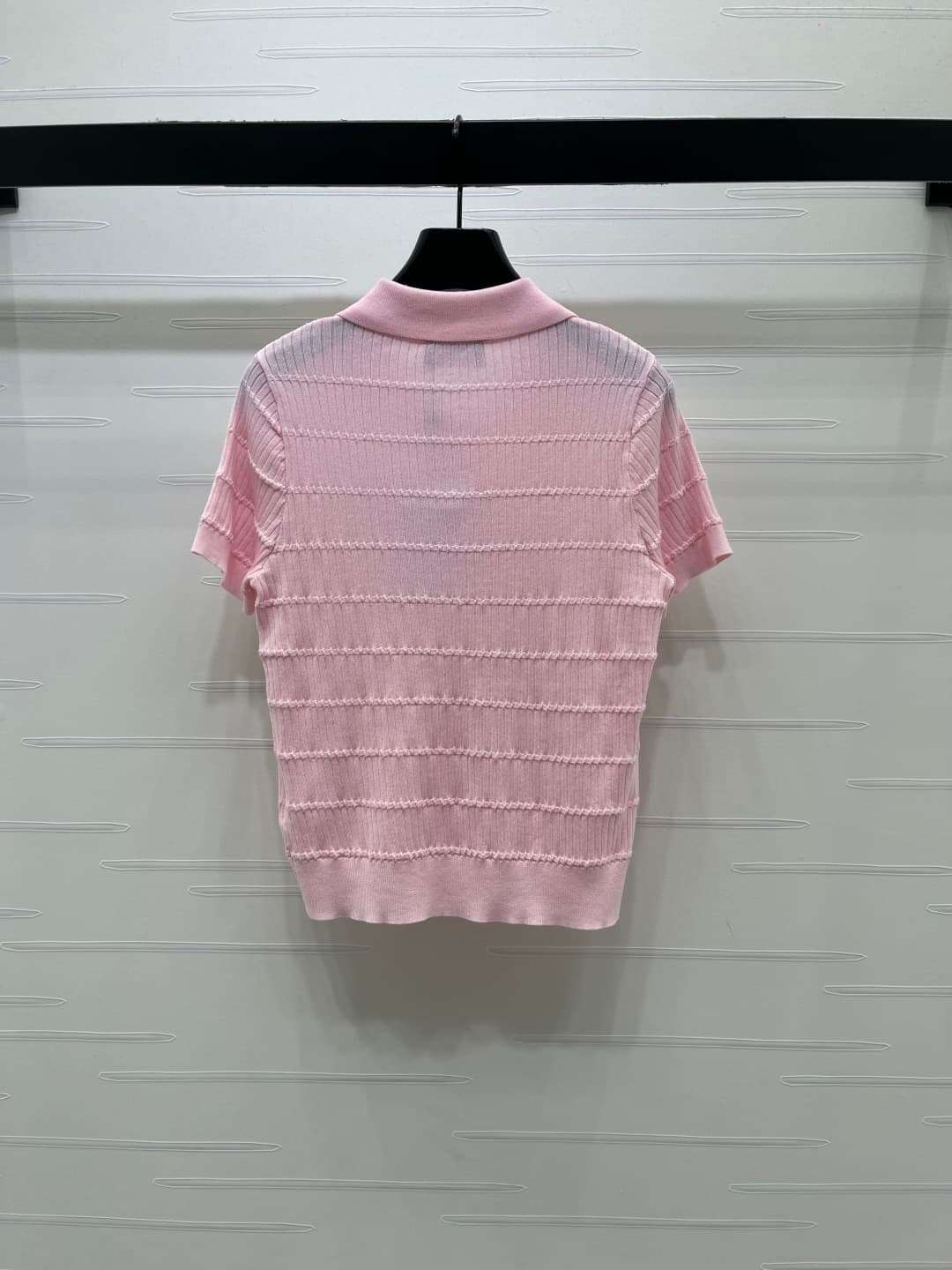 C18502 📣 New high-end collection Chane* 2026 – the latest spring series! Knit V-neck short sleeves! Crafted with custom silk-wool yarn for a premium and comfortable feel. V-neck and short-sleeve design; fine knitting throughout the body. Side letter logo  — image 8