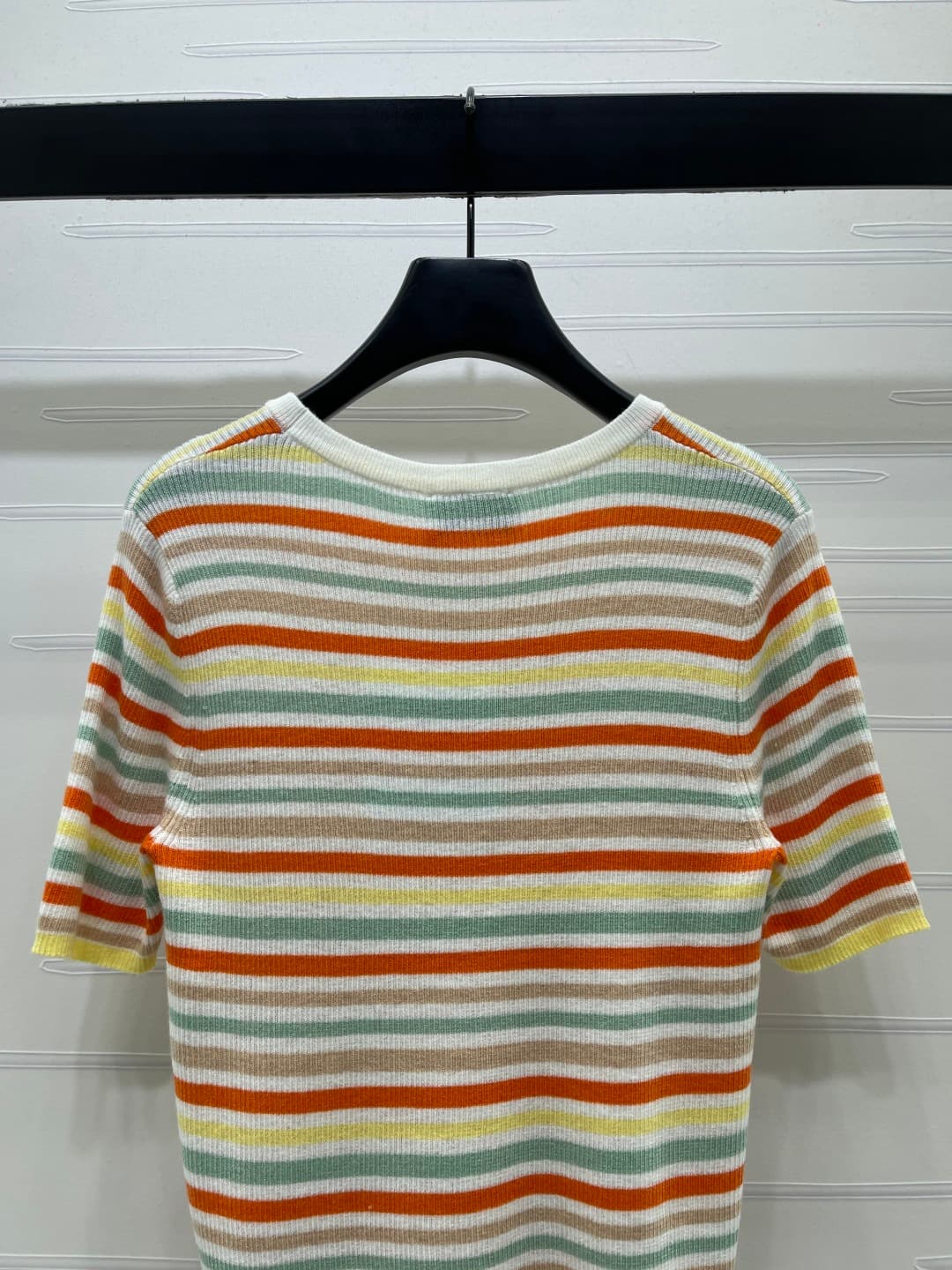 C18610 📣 New high-end quality items – CHANE* 2026! Latest spring collection! Striped round-neck knitted short sleeves! Made from imported silk and fur knitting material; soft and comfortable. Round-neck knitted design with colorful stripes across the enti — image 7