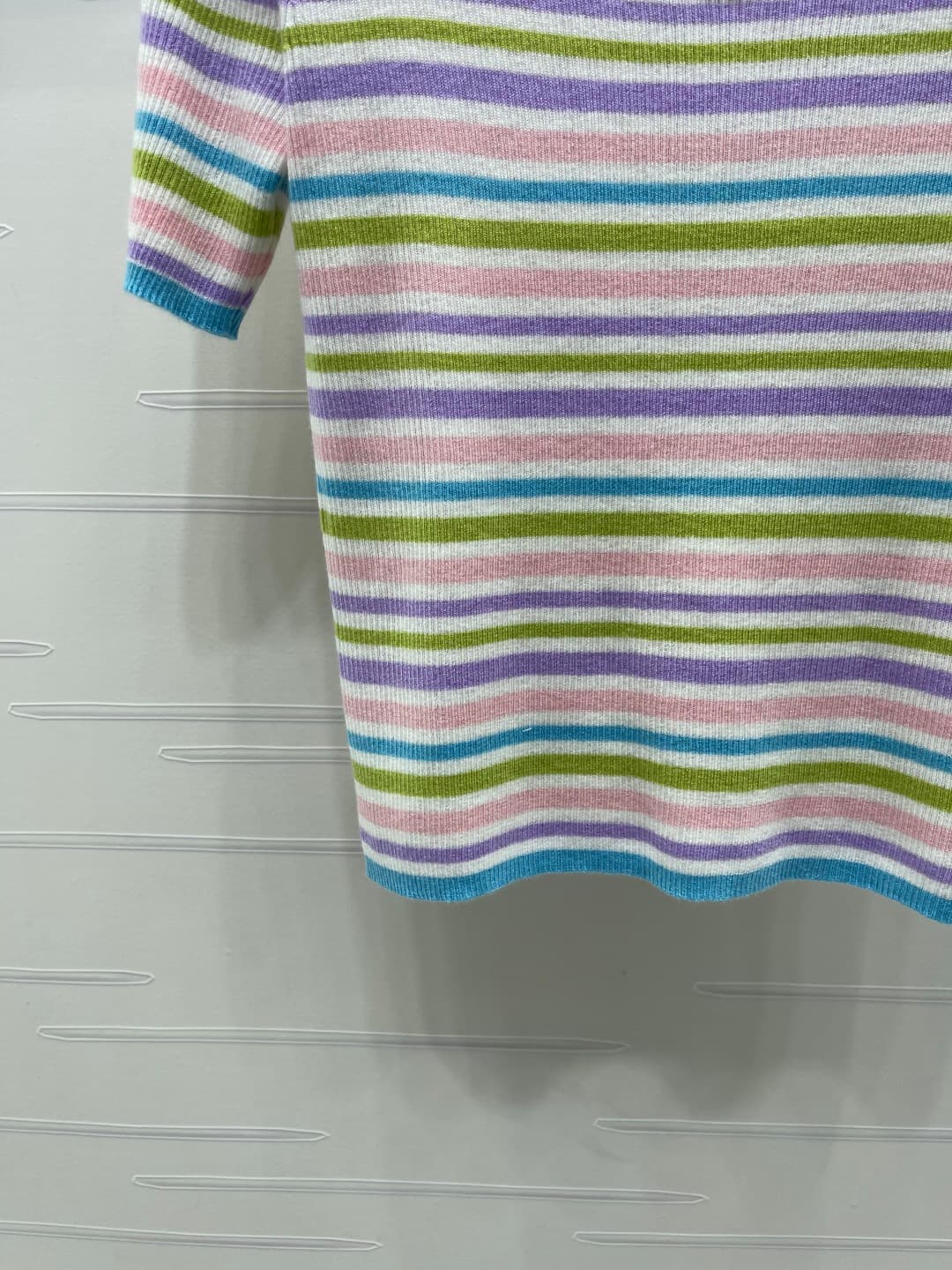 C18612 📣 New high-end quality products from CHANE* 2026 – the latest collection for spring/summer! Striped round-neck knitted short sleeves! Made from imported silk and fur knit material; soft and comfortable. Round-necked knitted design with colorful str — image 5
