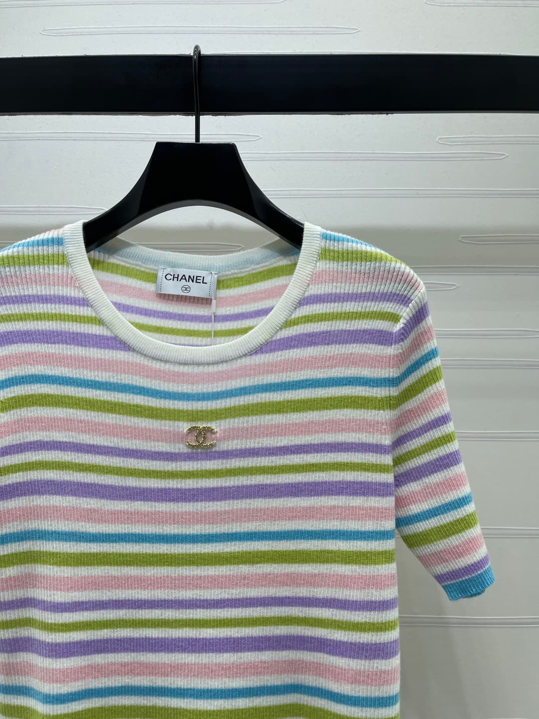 C18612 📣 New high-end quality products from CHANE* 2026 – the latest collection for spring/summer! Striped round-neck knitted short sleeves! Made from imported silk and fur knit material; soft and comfortable. Round-necked knitted design with colorful str — image 3