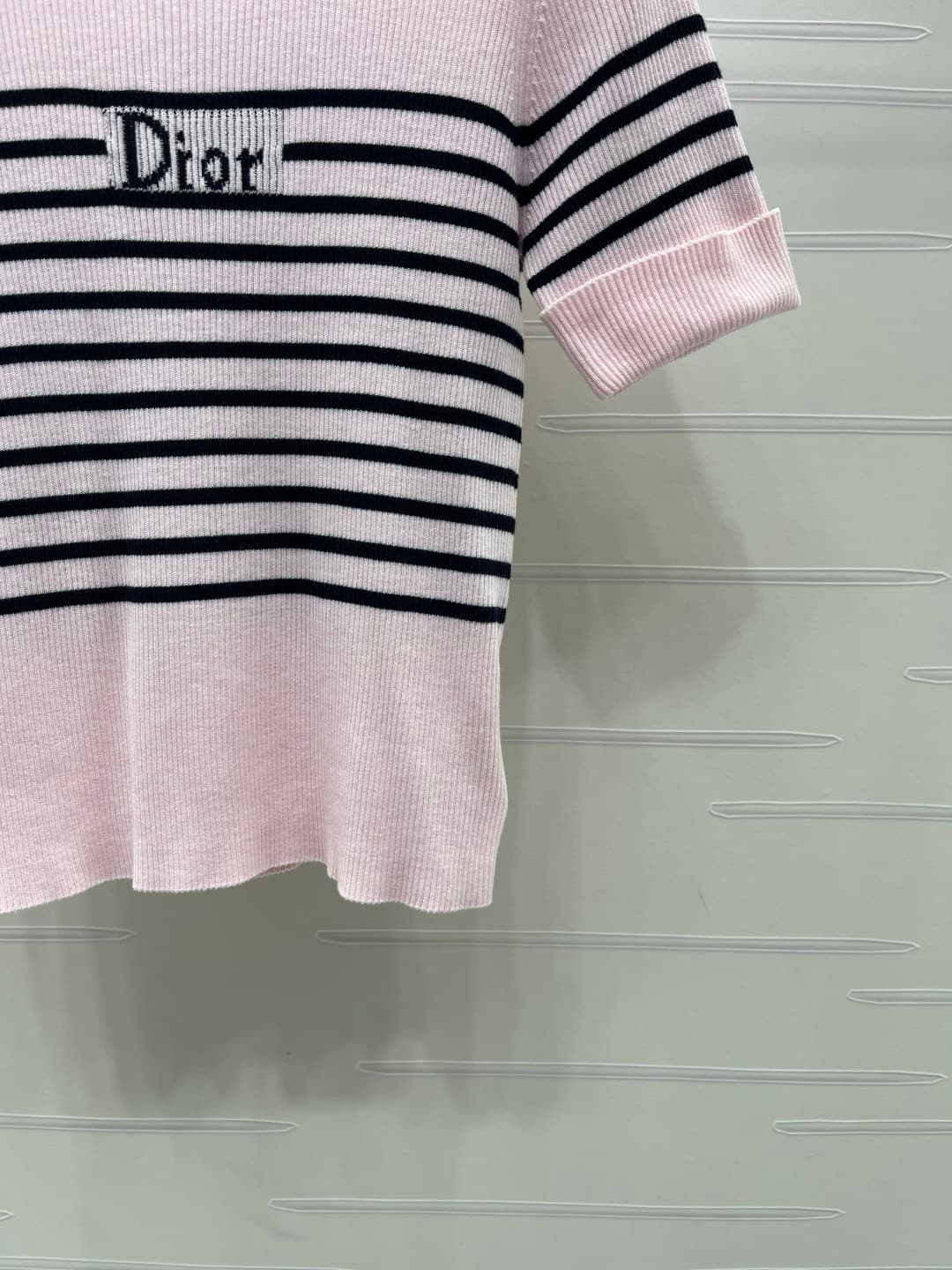 C18505 📣 New high-end collection: Dio* 2026 – the latest spring/summer series! Stripe knitted short sleeves! Crafted with custom silk-felt yarn for a premium and comfortable feel. Knitted cut with lettering on the chest, highlighting the brand’s personali — image 6