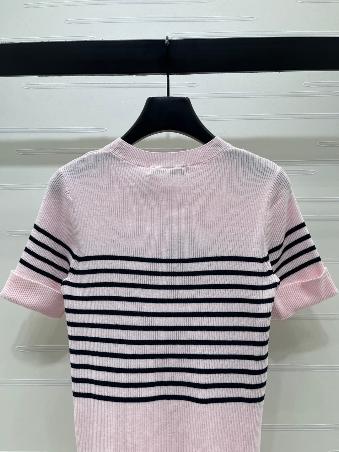C18505 📣 New high-end collection: Dio* 2026 – the latest spring/summer series! Stripe knitted short sleeves! Crafted with custom silk-felt yarn for a premium and comfortable feel. Knitted cut with lettering on the chest, highlighting the brand’s personali — image 7