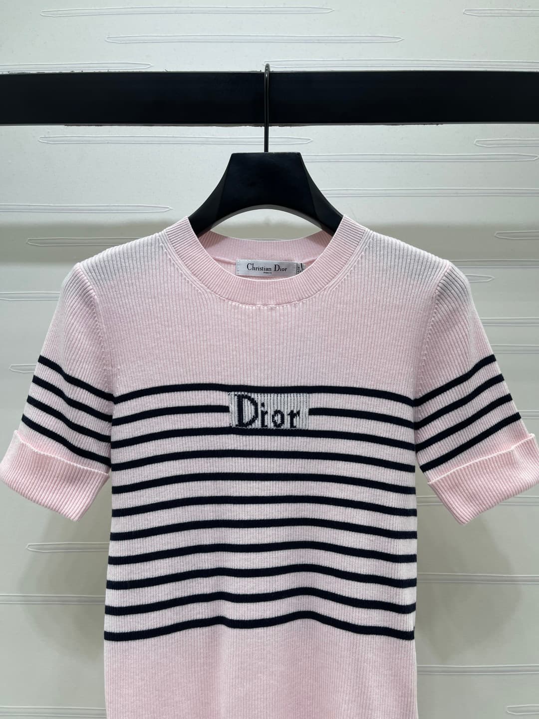 C18505 📣 New high-end collection: Dio* 2026 – the latest spring/summer series! Stripe knitted short sleeves! Crafted with custom silk-felt yarn for a premium and comfortable feel. Knitted cut with lettering on the chest, highlighting the brand’s personali — image 4