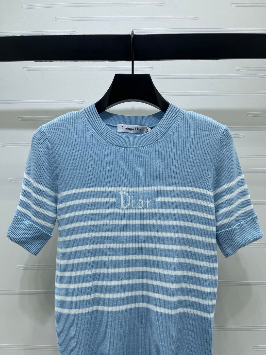 C18507 📣 New high-end collection: Dio* 2026 – the latest spring/summer series! Striped knitted short sleeves! Made from custom silk and wool yarn for a premium and comfortable feel. Knit sleeve design with lettering on the chest, highlighting the brand’s  — image 4