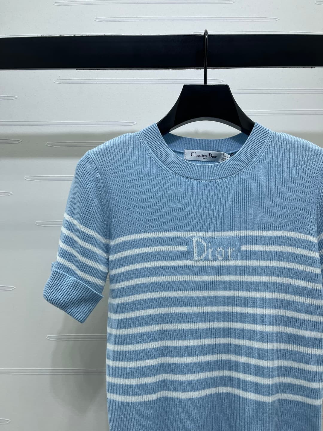 C18507 📣 New high-end collection: Dio* 2026 – the latest spring/summer series! Striped knitted short sleeves! Made from custom silk and wool yarn for a premium and comfortable feel. Knit sleeve design with lettering on the chest, highlighting the brand’s  — image 3
