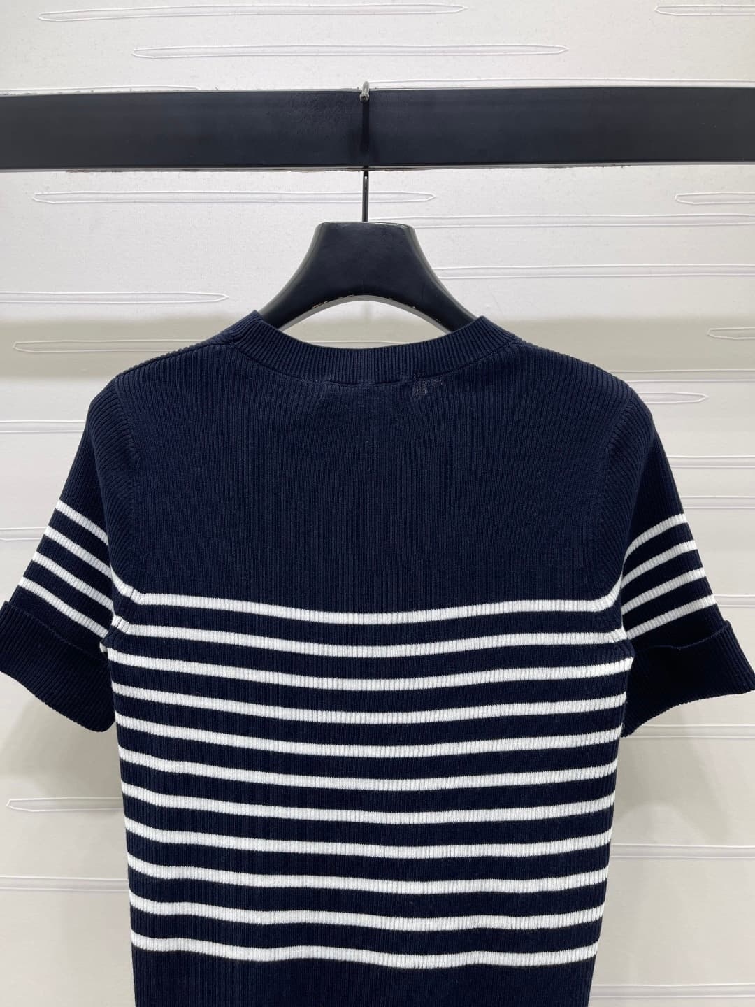 C18506 📣 New high-end collection! Dio* 2026 – the latest spring/summer series! Striped knitted short sleeves! Crafted with custom silk-wool yarn for a premium and comfortable feel. Knit-style short sleeves with lettering on the chest, highlighting the bra — image 7