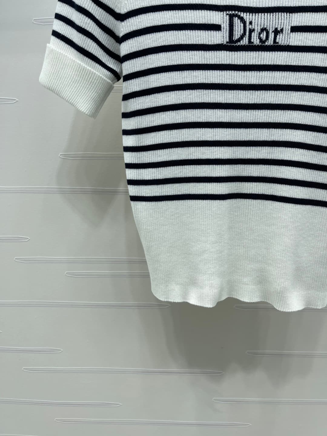 C18508 📣 New high-end collection! Dio* 2026 – the latest spring/summer series! Stripe knitted short sleeves! Made from custom silk-wool yarn for a premium and comfortable feel. Knitted short-sleeve design with logo patches on the chest, highlighting the b — image 5