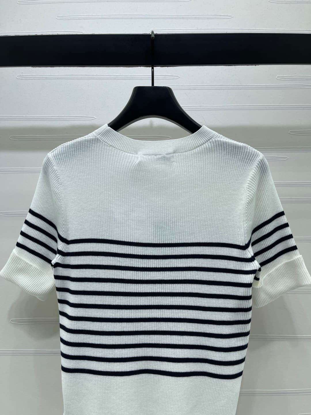 C18508 📣 New high-end collection! Dio* 2026 – the latest spring/summer series! Stripe knitted short sleeves! Made from custom silk-wool yarn for a premium and comfortable feel. Knitted short-sleeve design with logo patches on the chest, highlighting the b — image 7