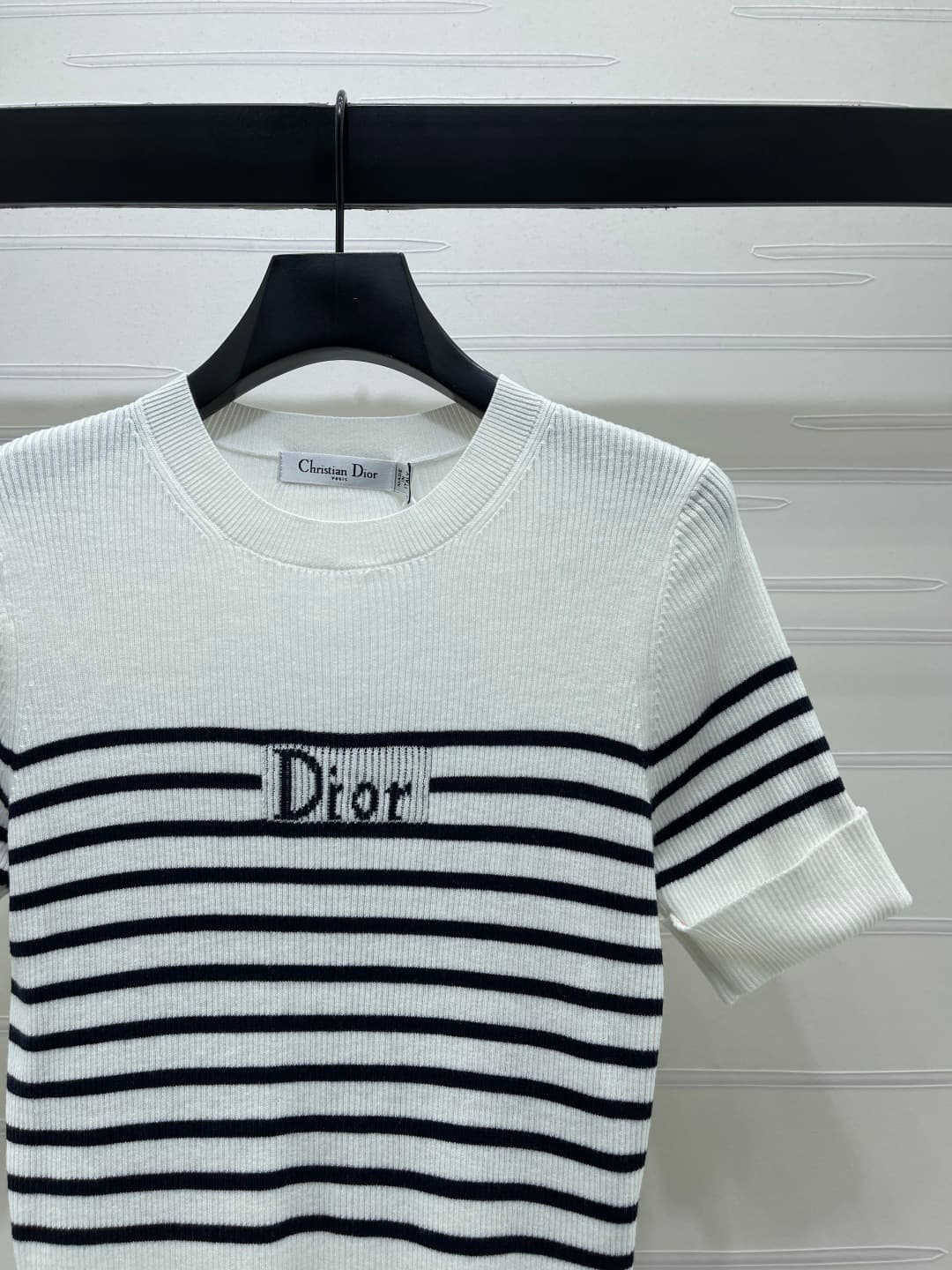 C18508 📣 New high-end collection! Dio* 2026 – the latest spring/summer series! Stripe knitted short sleeves! Made from custom silk-wool yarn for a premium and comfortable feel. Knitted short-sleeve design with logo patches on the chest, highlighting the b — image 3