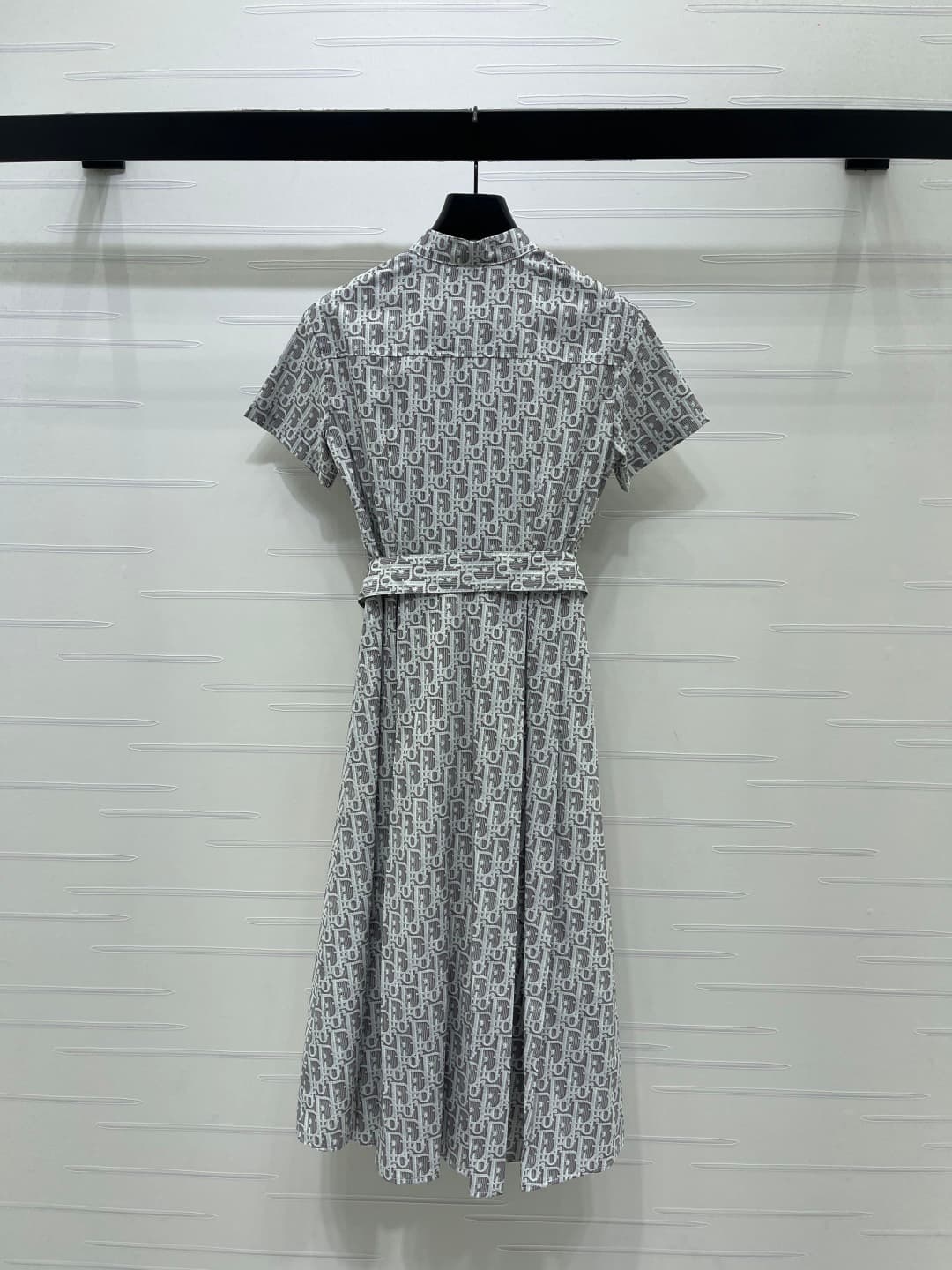C18626 📣 New high-end collection/series with premium quality! Dio* 2026 spring/summer new collection! Short-sleeved shirts and skirts with pattern design! Custom imported twill silk material – soft and comfortable. The entire body is covered with sketch-s — image 8