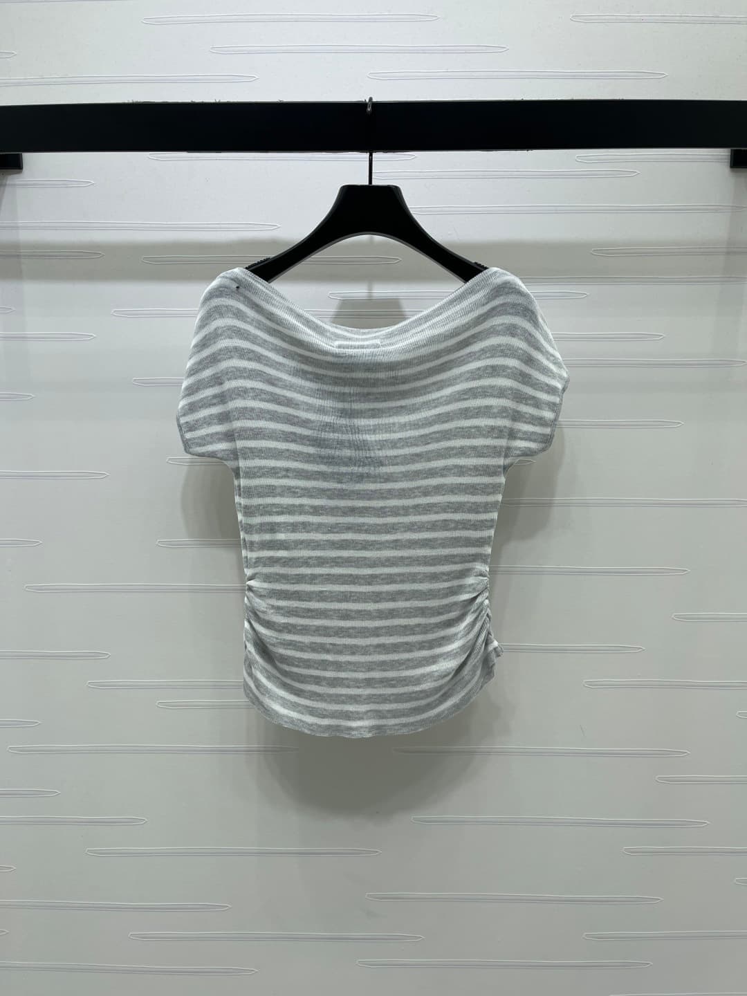 C18646 📣 New high-end vintage/retro products! The latest collection of Prad* 2026 for early spring! Irregular knitted short sleeves, crafted with custom silk-wool yarn – soft, smooth, and highly elastic. Exquisite short sleeve design with stripes in contr — image 8