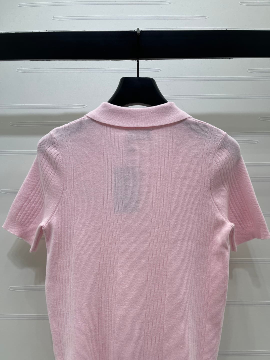 C18637 📣 New high-end collection VivieneWestwoo* 2026 – the latest spring/summer series! V-neck knitted short sleeves! Customized ice-wool material for comfort and breathability. The V-neck knitted short-sleeve cardigan features precise cutting, with prem — image 7