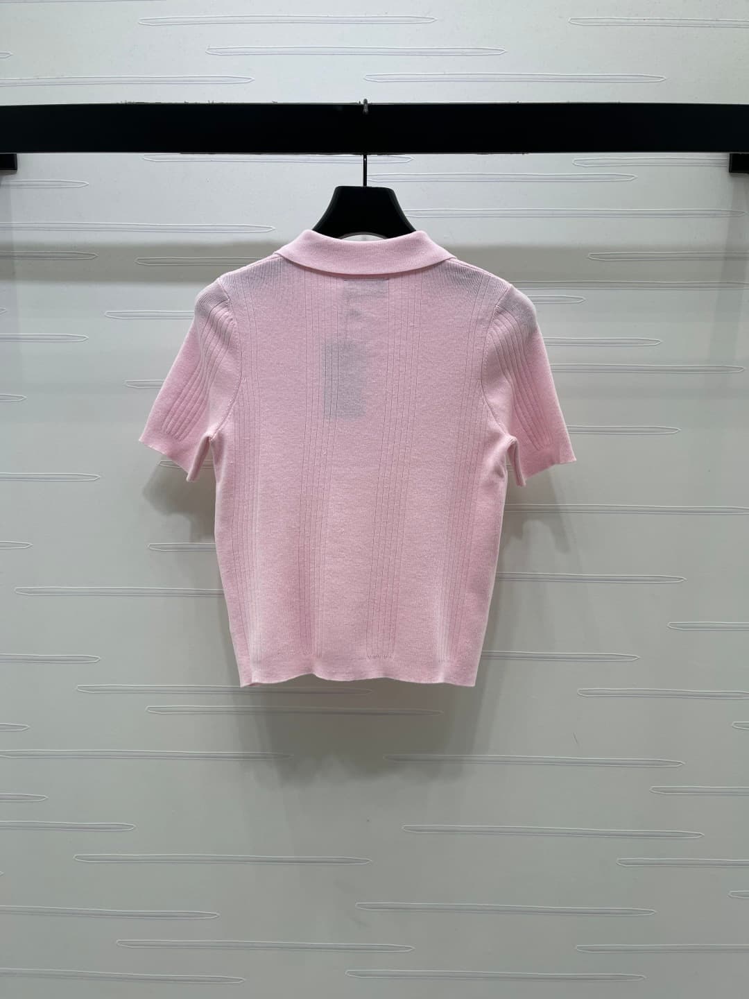 C18637 📣 New high-end collection VivieneWestwoo* 2026 – the latest spring/summer series! V-neck knitted short sleeves! Customized ice-wool material for comfort and breathability. The V-neck knitted short-sleeve cardigan features precise cutting, with prem — image 8