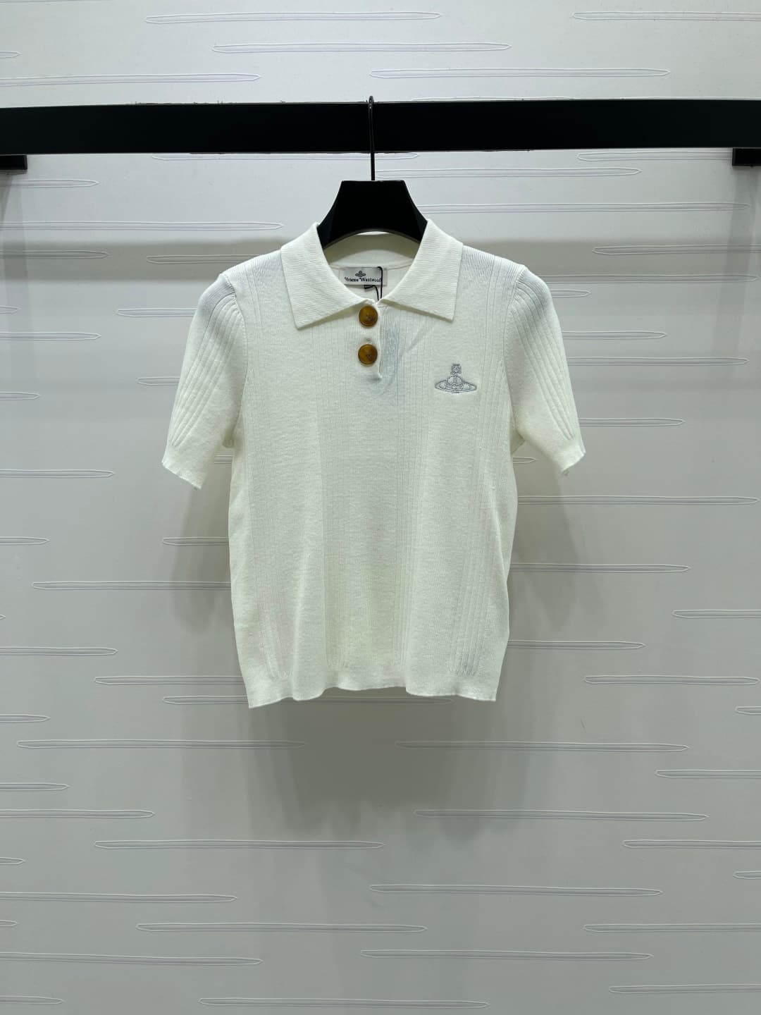 C18638 📣 New high-end collection VivieneWestwoo* 2026 – the latest spring/summer series! V-Neck knitted short sleeves! Customed with ice fabric for comfort and breathability. The V-neck knitted short-sleeve cardigan features precise cutouts; the garments  — image 2