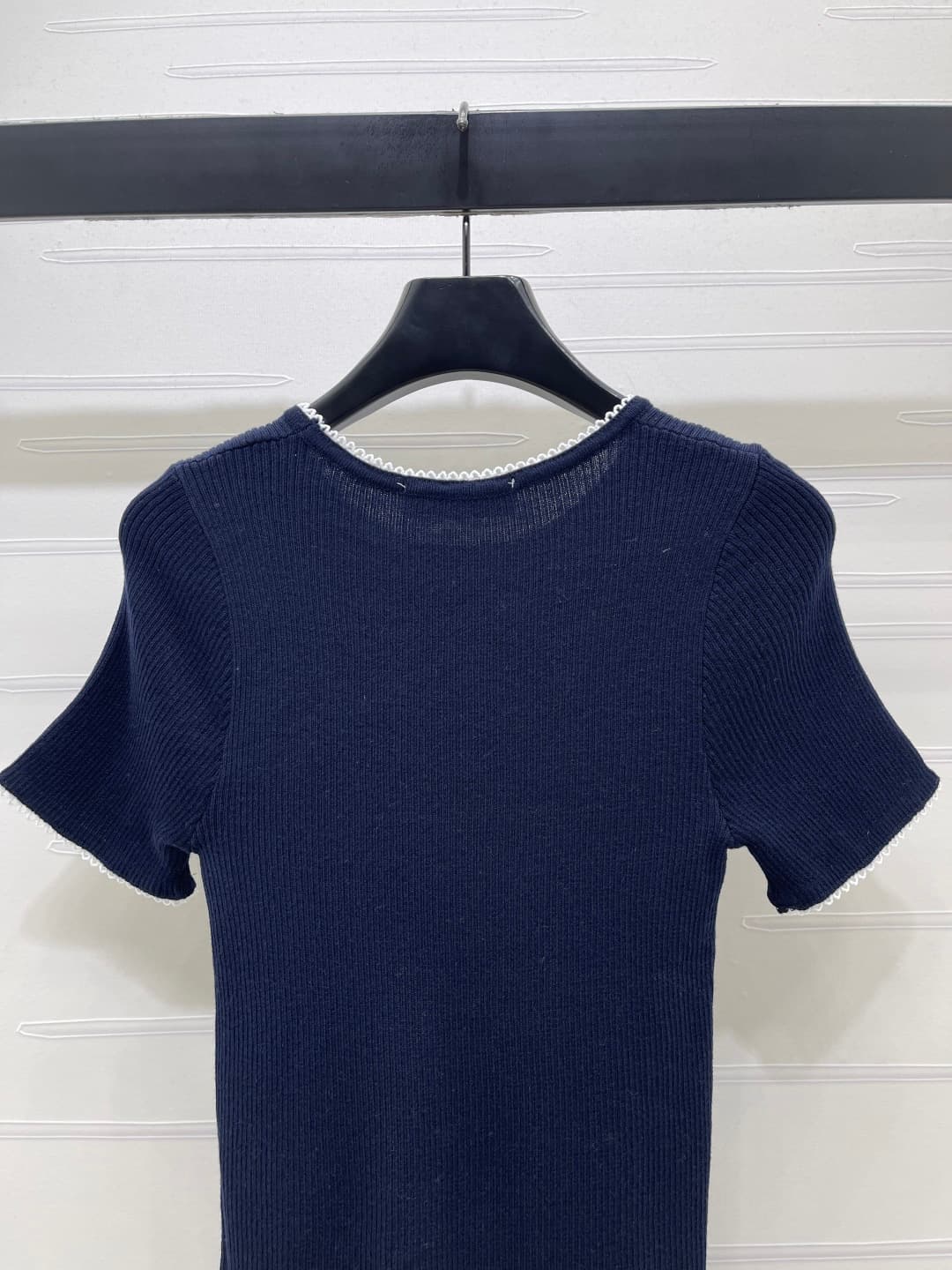 C18482 ❤️pp📣 New high-end products from the original collection! MiuMi*2026 – the latest spring/summer series! Ribbed knit short sleeves! Crafted with fine silk-wool yarn for a premium feel, comfort, and softness. Round neck knit short sleeves with vertic — image 7