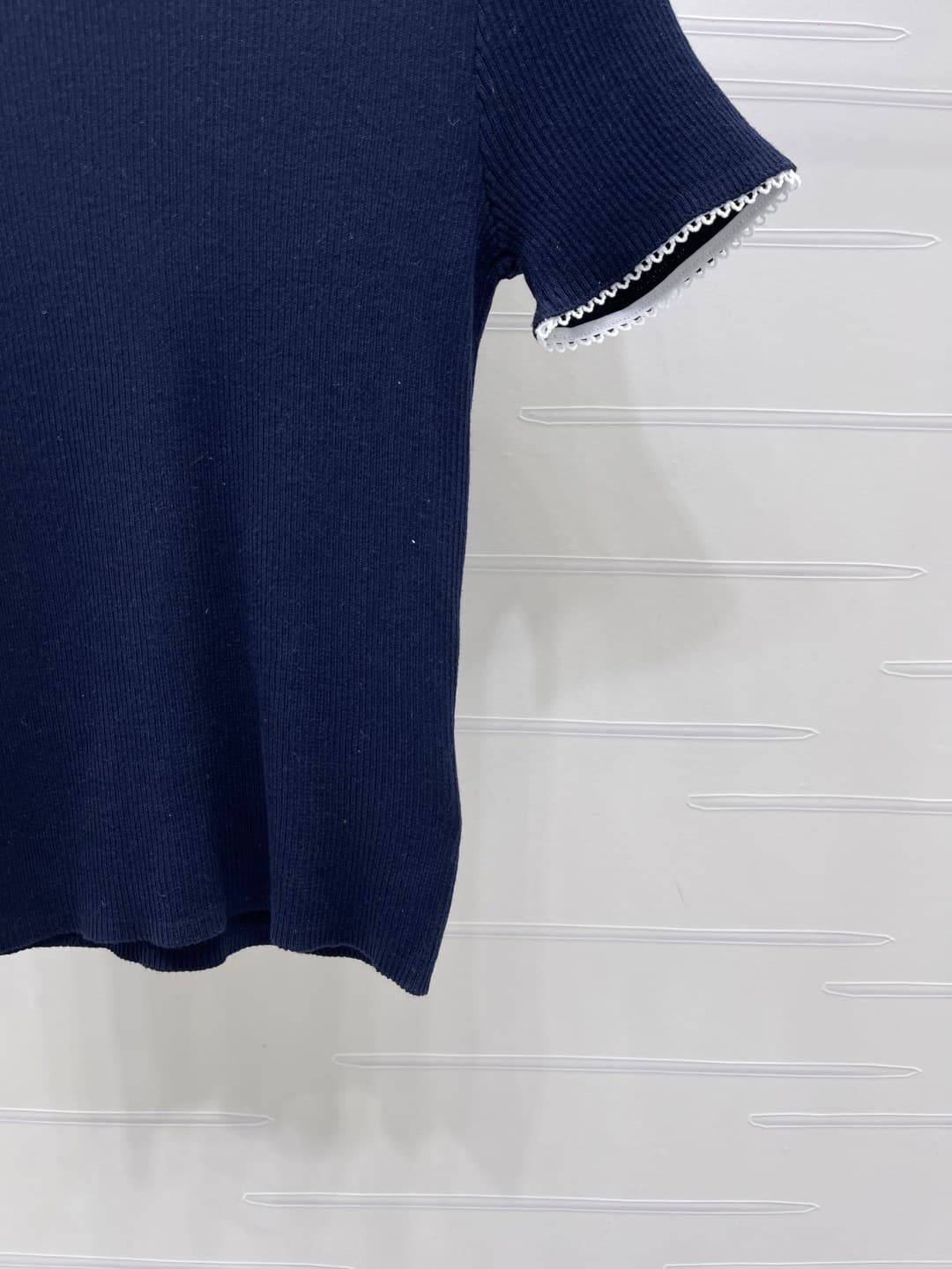 C18482 ❤️pp📣 New high-end products from the original collection! MiuMi*2026 – the latest spring/summer series! Ribbed knit short sleeves! Crafted with fine silk-wool yarn for a premium feel, comfort, and softness. Round neck knit short sleeves with vertic — image 6