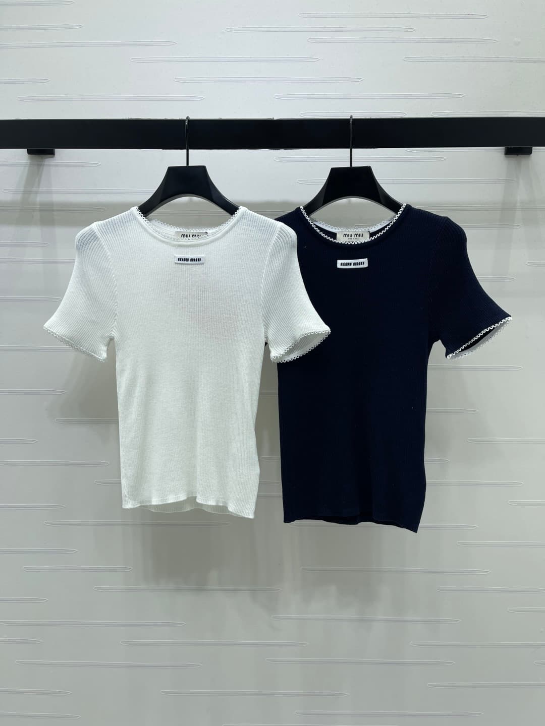 C18483 ❤️pp📣 New high-end products from the original collection! MiuMi*2026 – the latest spring/summer series! Knitted short sleeves with lace collars! Crafted using specialty silk-fiber yarn for a luxurious and comfortable feel. Round neckline with knitt — image 1