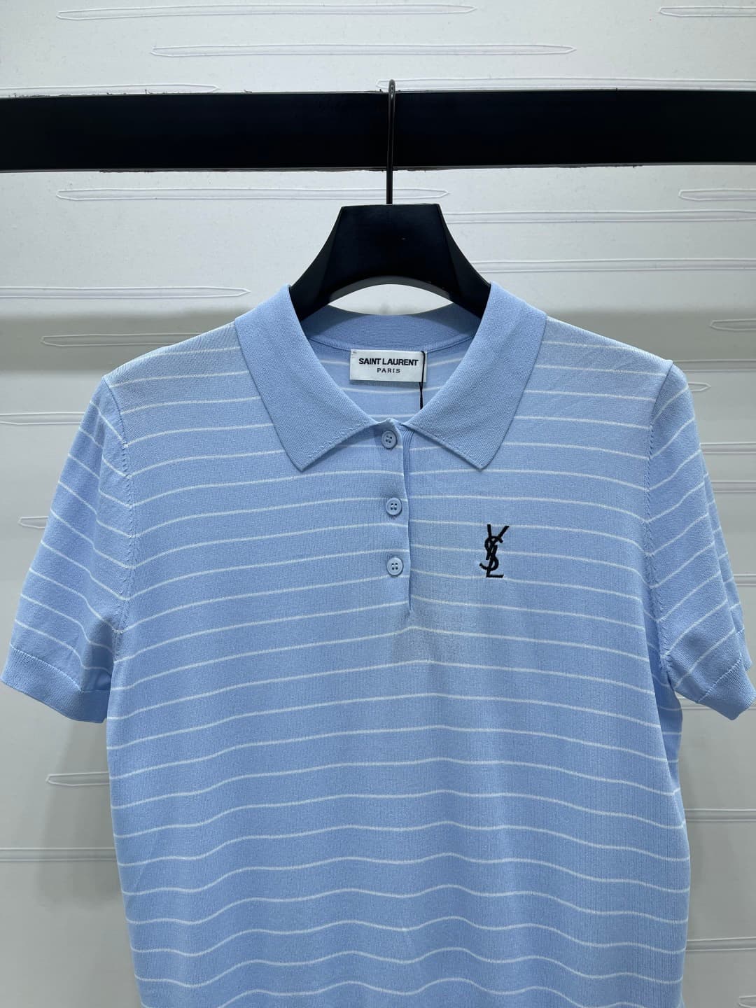 C18659 📣 New high-end collection from YSL* 2026 – the latest spring/summer series! V-necked striped knitted short sleeves! Crafted with custom silk-wool yarn for a premium and comfortable feel. V-necked short sleeve design with half-open buttons. Contrast — image 4