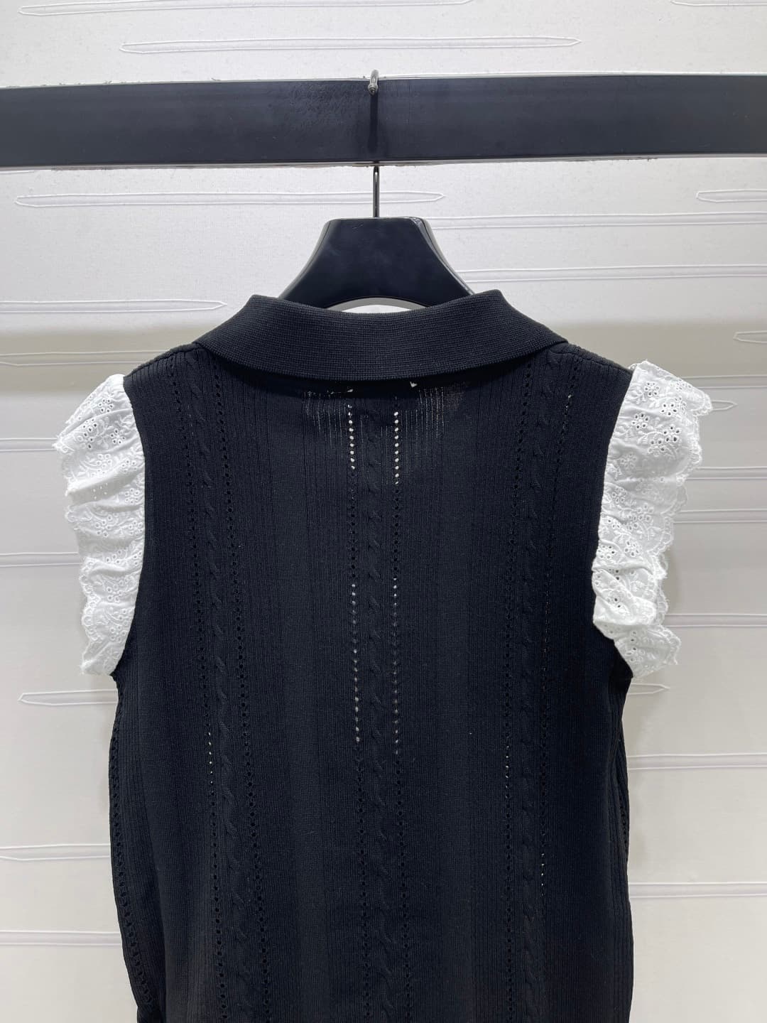 C18634 📣 New high-end collection/series – CHANE* 2026’s latest spring/summer collection! Knit top with flared collars! Crafted using premium silk and wool yarn for a luxurious and comfortable feel. The flared short sleeves feature a distinctive logo patte — image 7