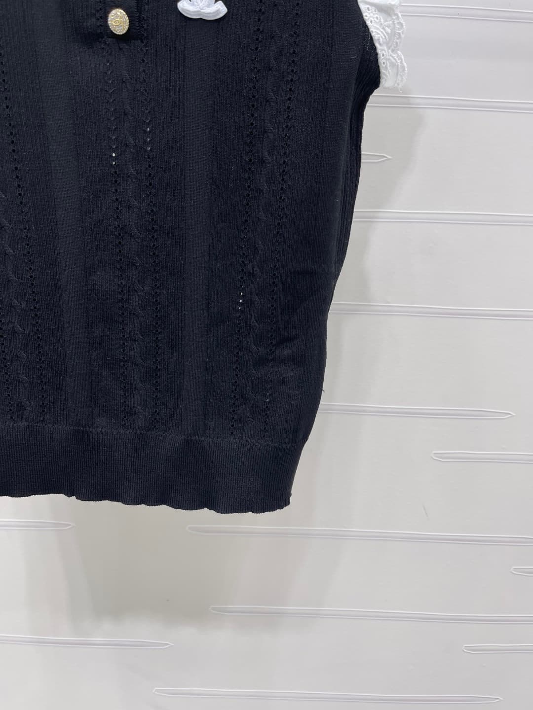 C18634 📣 New high-end collection/series – CHANE* 2026’s latest spring/summer collection! Knit top with flared collars! Crafted using premium silk and wool yarn for a luxurious and comfortable feel. The flared short sleeves feature a distinctive logo patte — image 6