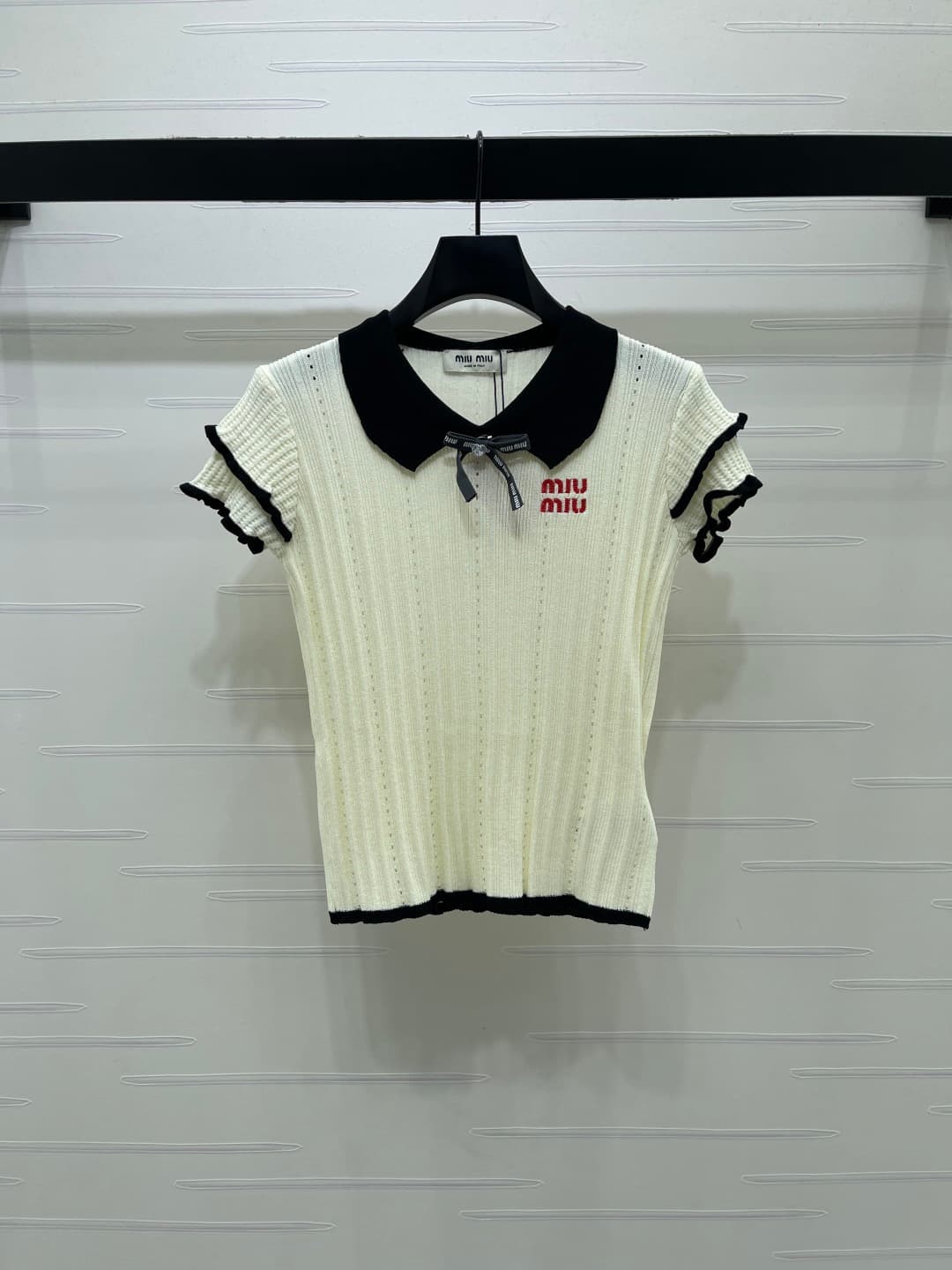 C18652 📣 New high-end collection/series – the latest spring collection by MiuMi*2026! Short sleeves with a doll collar and open knit pattern! Custom silk-wool knit material – soft, delicate, and highly elastic. Knit top with a fluttering collar design and — image 2