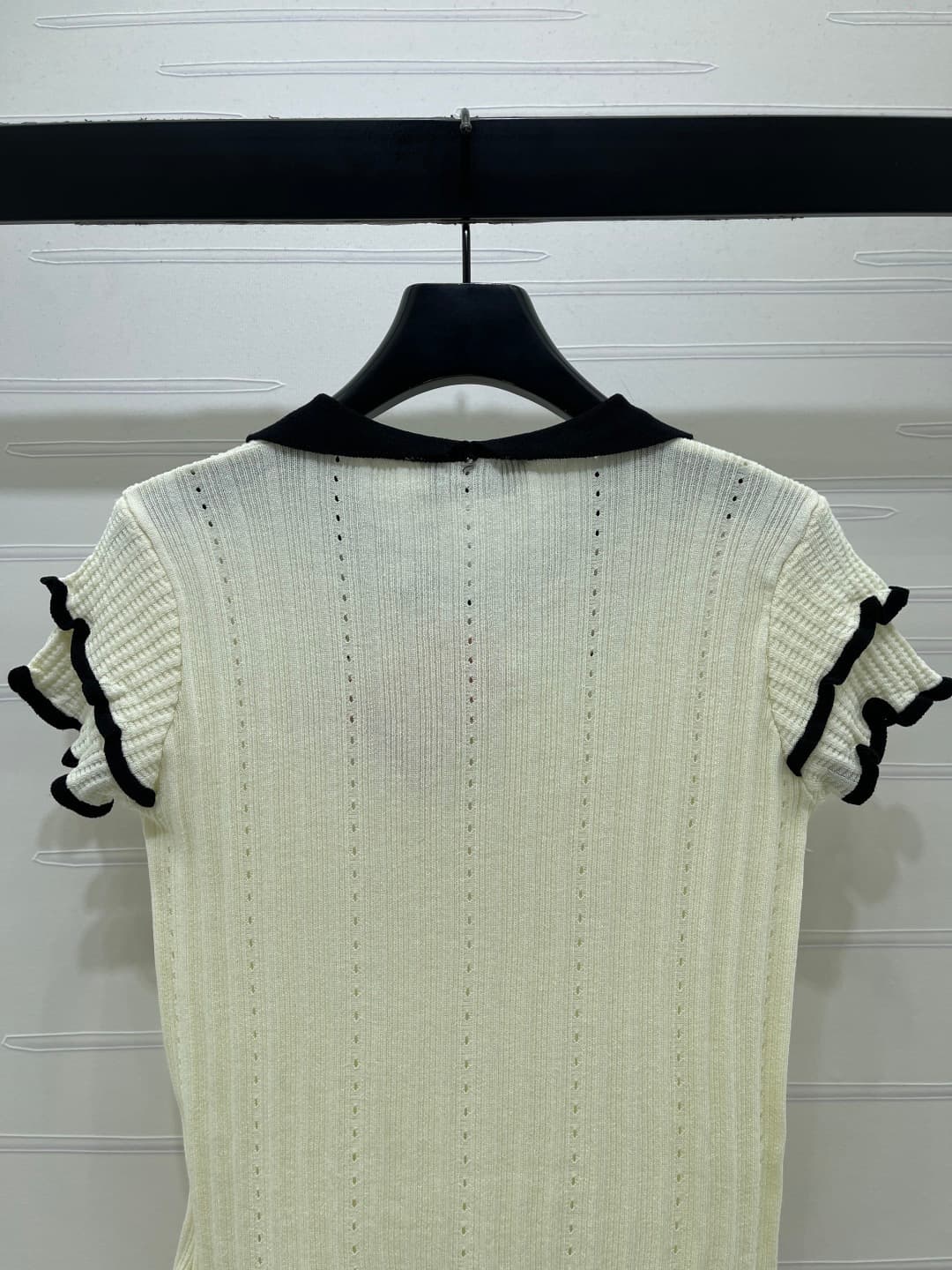 C18652 📣 New high-end collection/series – the latest spring collection by MiuMi*2026! Short sleeves with a doll collar and open knit pattern! Custom silk-wool knit material – soft, delicate, and highly elastic. Knit top with a fluttering collar design and — image 7