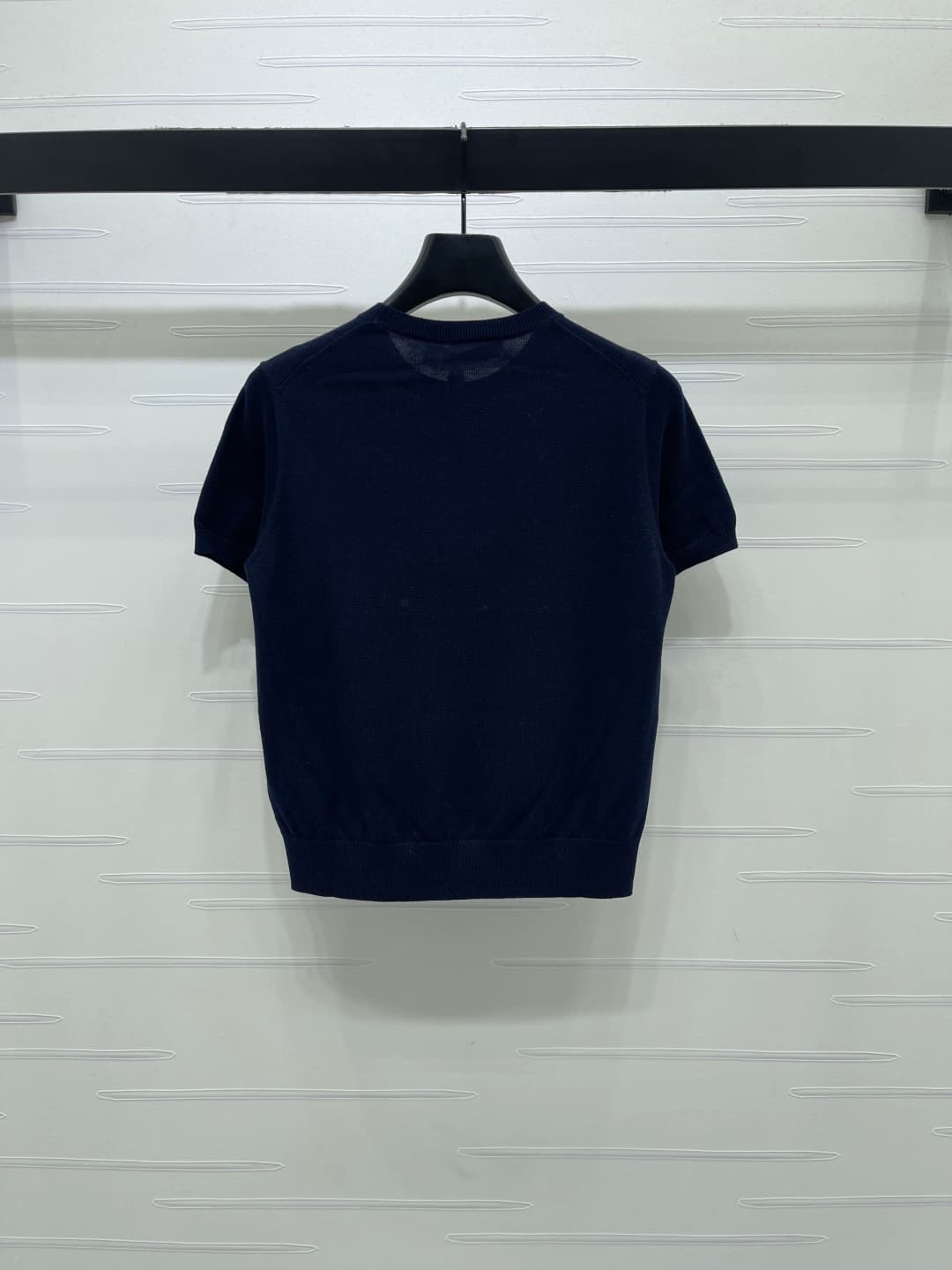 C18658 📣 New high-end collection! Dio* 2026 – the latest spring series! Round neck with pentagram embroidery on knitted short sleeves! Customized silk-wool knitting material – elegant texture, comfortable and soft. The round-necked knitted design features — image 8
