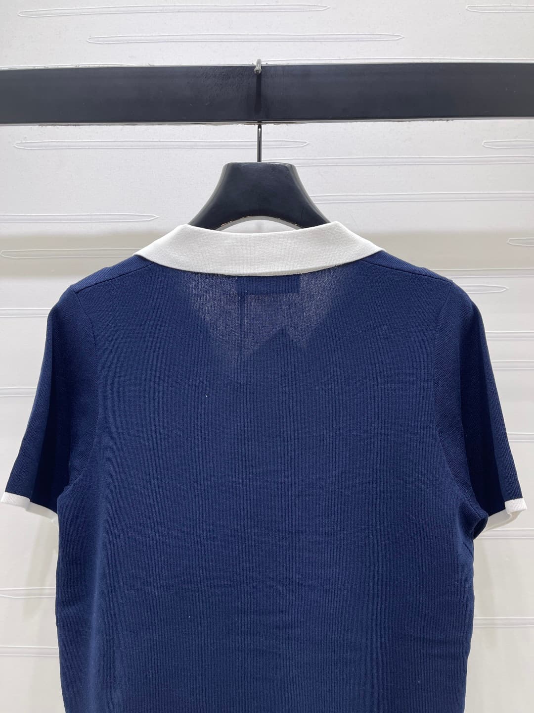 C18643 📣 New high-end collection! The latest spring/summer series of MiuMi*2026! Colorful V-necked knitted short sleeves! Custom imported knitting material – elegant, lightweight, and breathable. V-necked short sleeve design that enhances the proportions  — image 7