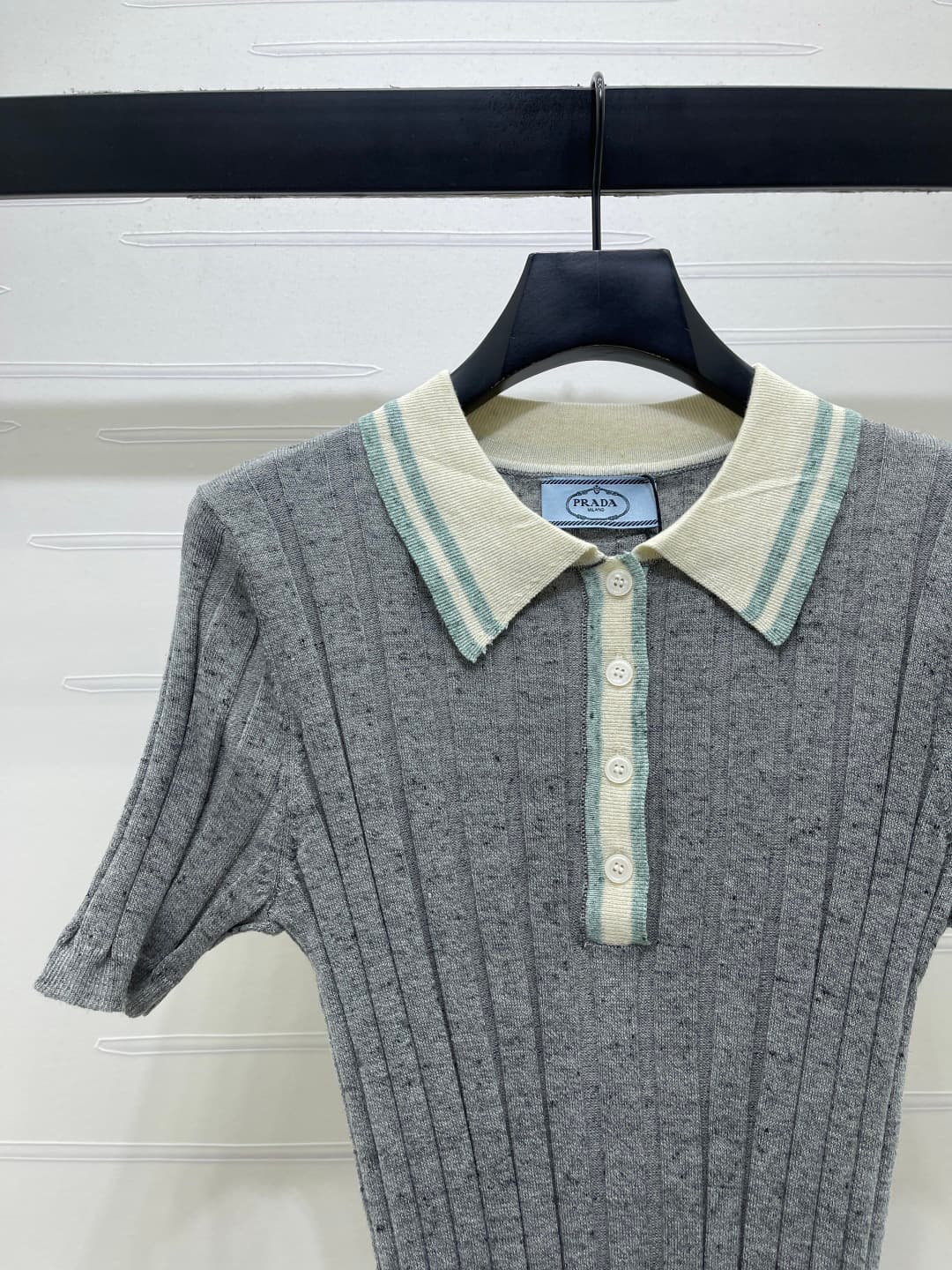 C18640 📣 New high-end collection/series! Spring/Summer latest collection with bold color contrasting collars and knitted short sleeves! Customized knitted material with elasticity and comfort; rich texture. The collared buttons allow for a tailored fit th — image 4