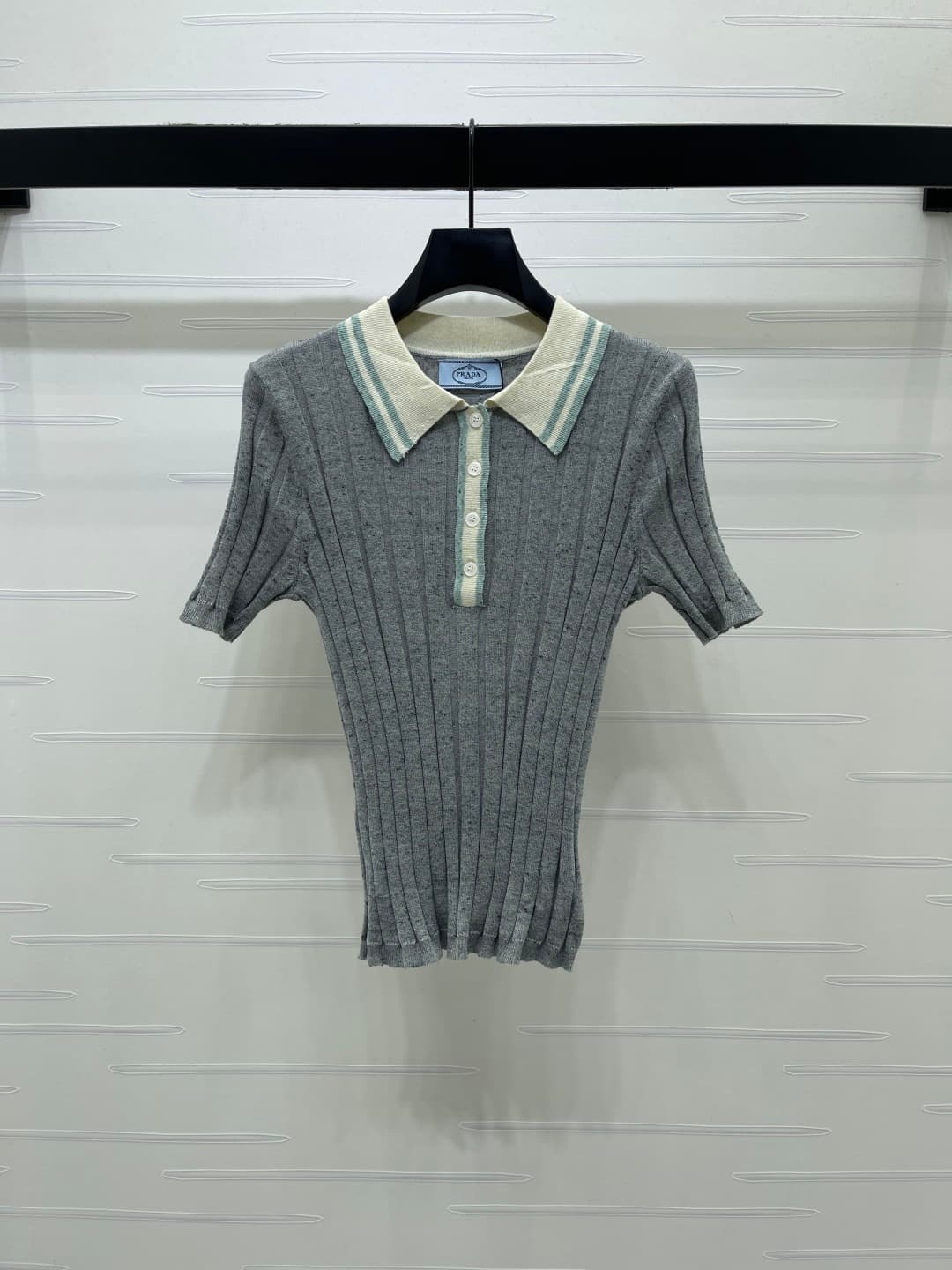 C18640 📣 New high-end collection/series! Spring/Summer latest collection with bold color contrasting collars and knitted short sleeves! Customized knitted material with elasticity and comfort; rich texture. The collared buttons allow for a tailored fit th — image 2