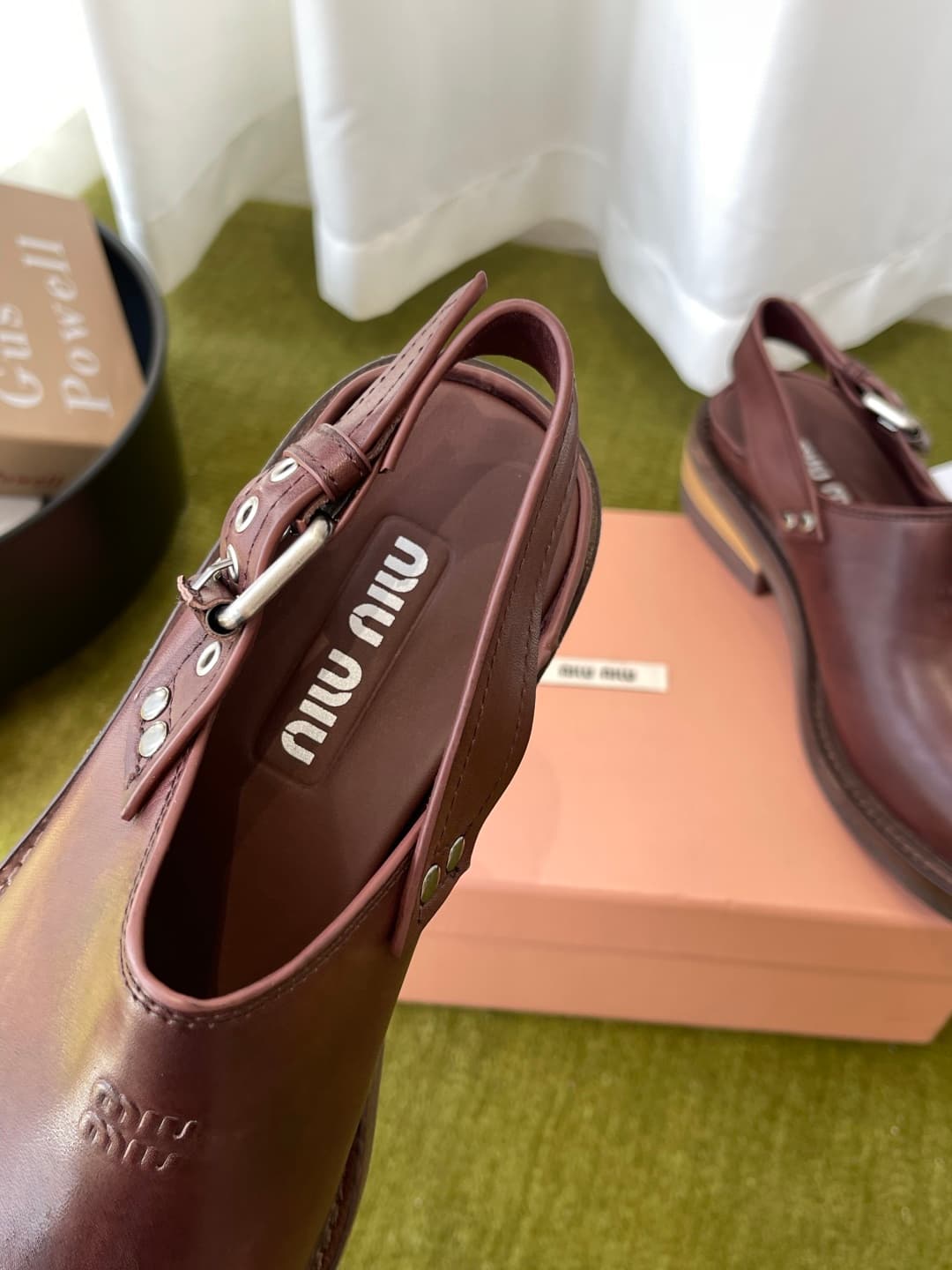 D10639 MiuMiu MiuMiu’s latest model: aged contrasting leather, buckle, mules shoes — image 5