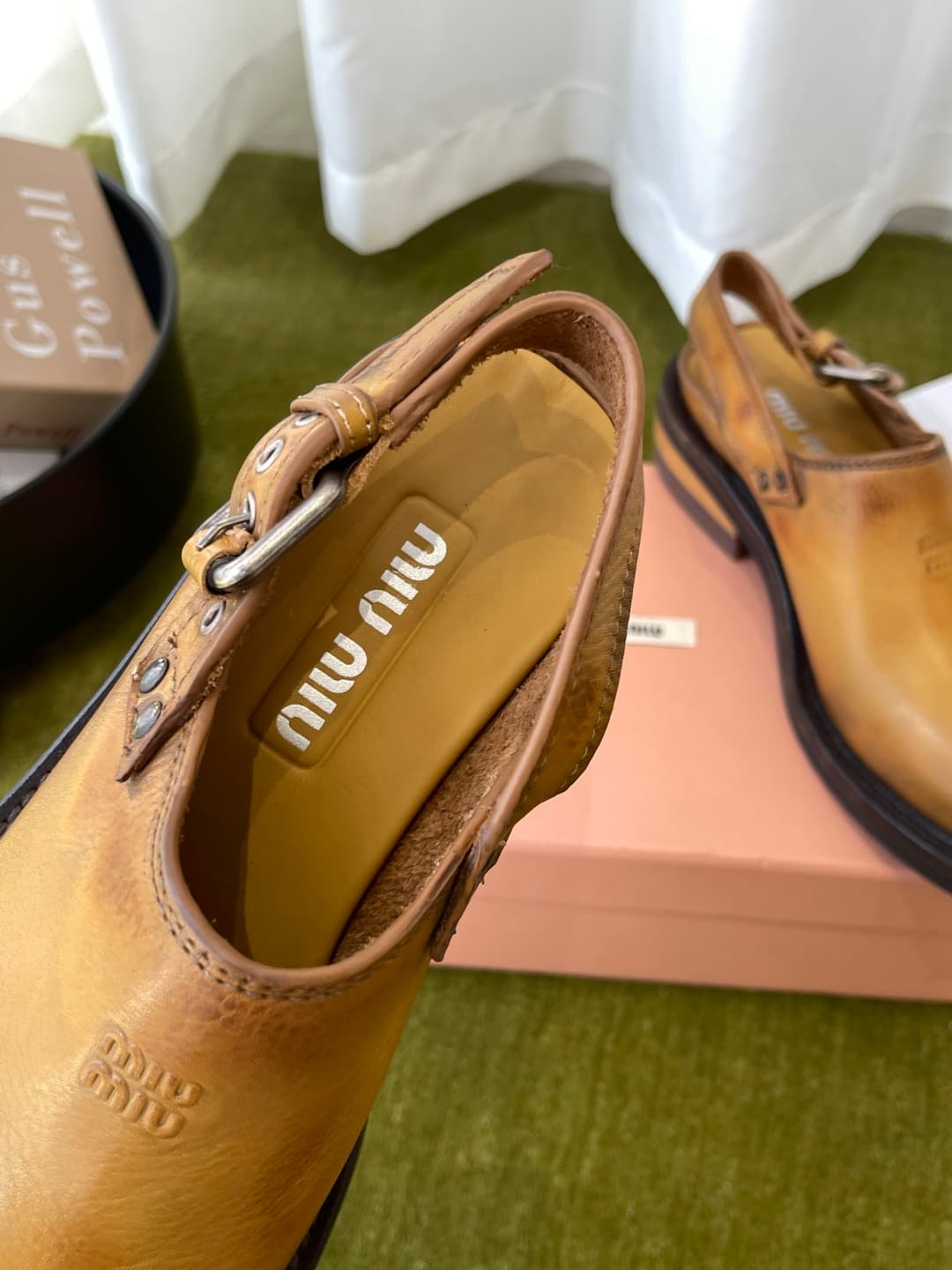 D10637 MiuMiu MiuMiu’s latest model: worn-out contrasting leather, buckle, mules shoes — image 5