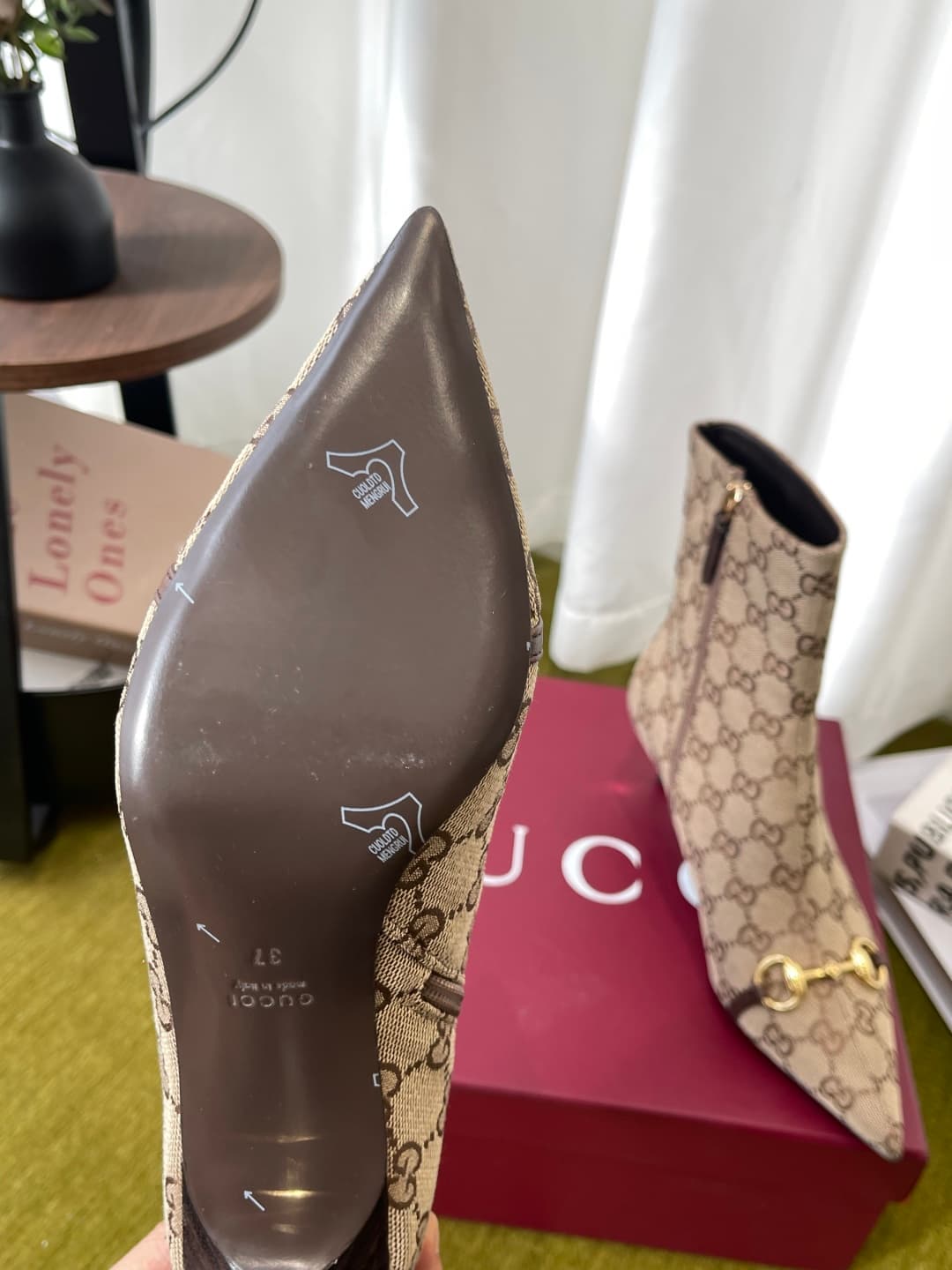 D6853 GUCCI Gucci 26ss New Model Bombshell Collection, pointed high heels, short boots — image 5