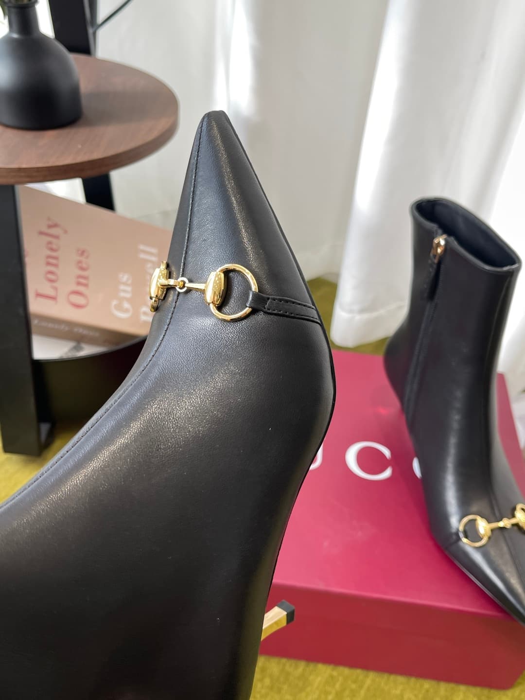 D6855 GUCCI Gucci 26ss New Model Bombshell Collection, pointed high heels, short boots — image 6
