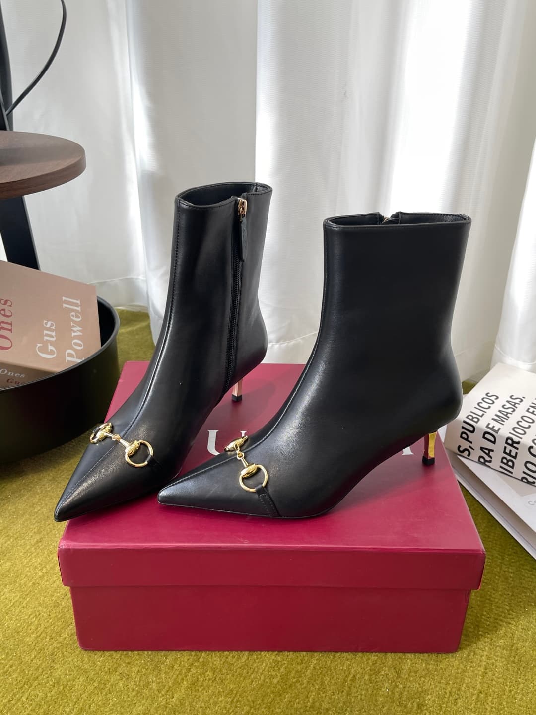 D6855 GUCCI Gucci 26ss New Model Bombshell Collection, pointed high heels, short boots — image 4
