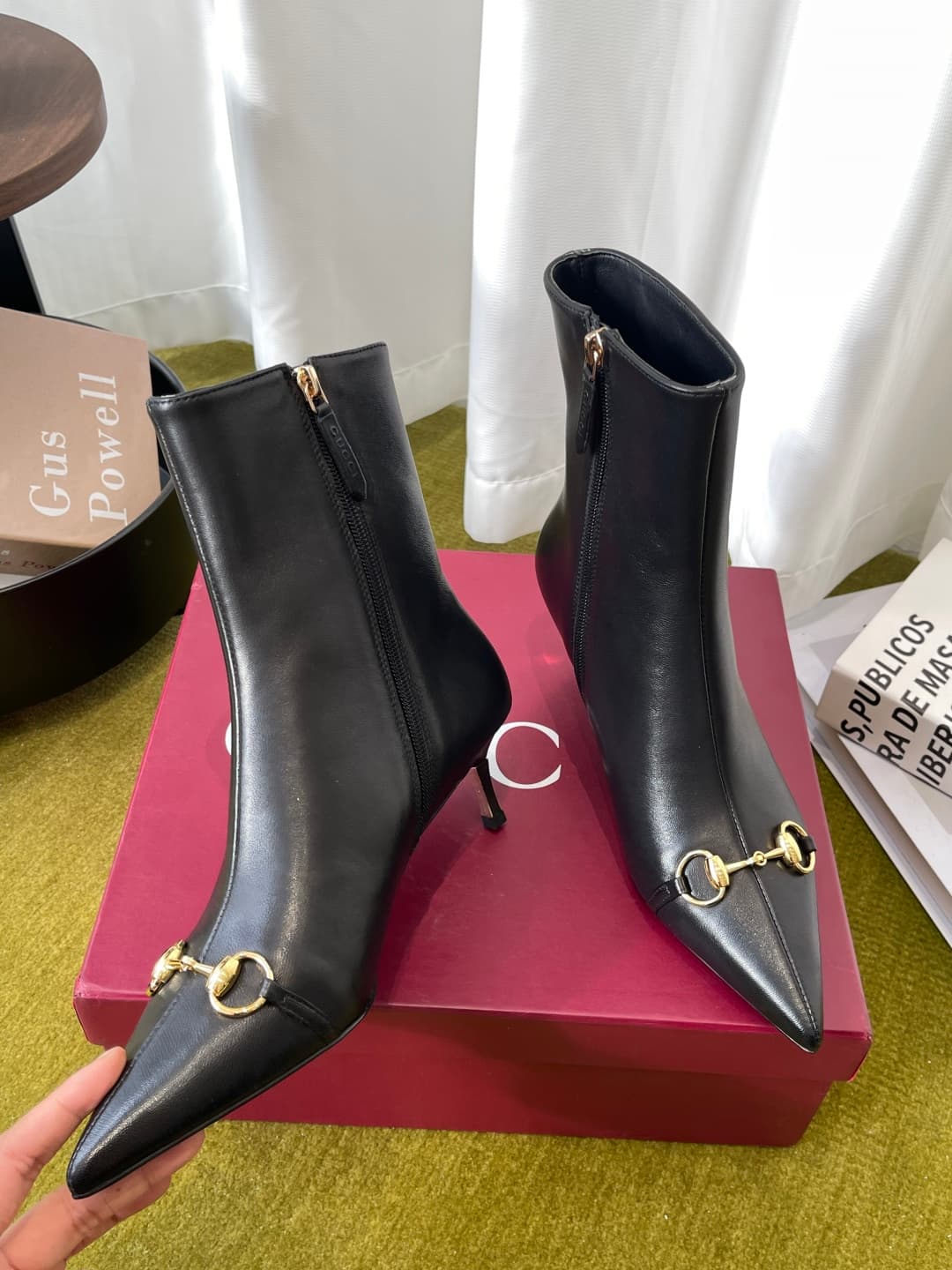 D6855 GUCCI Gucci 26ss New Model Bombshell Collection, pointed high heels, short boots — image 3