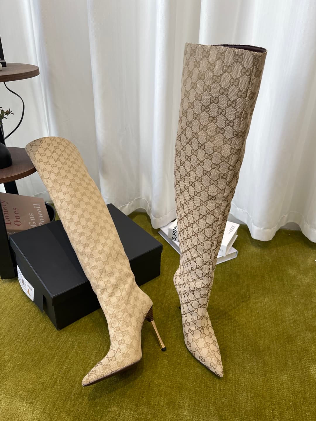 D6852 GUCCI Gucci 26ss New Model Bombshell Collection, pointed high heels, long boots — image 4