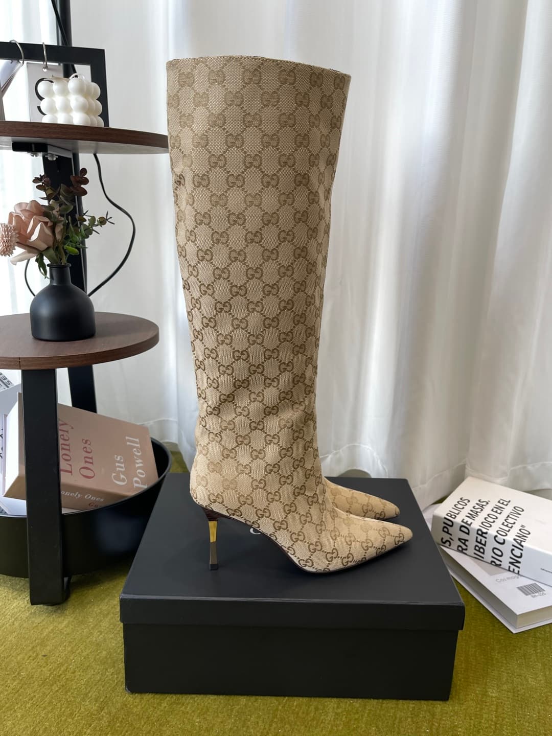 D6854 GUCCI Gucci 26ss New Model Bombshell Collection, pointed high heels, long boots — image 2