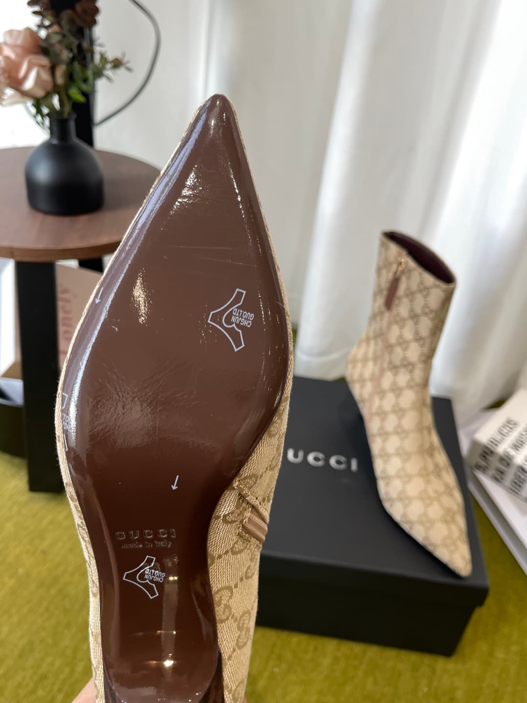 D6851 GUCCI Gucci 26ss New Model Bombshell Collection, pointed high heels, short boots — image 5