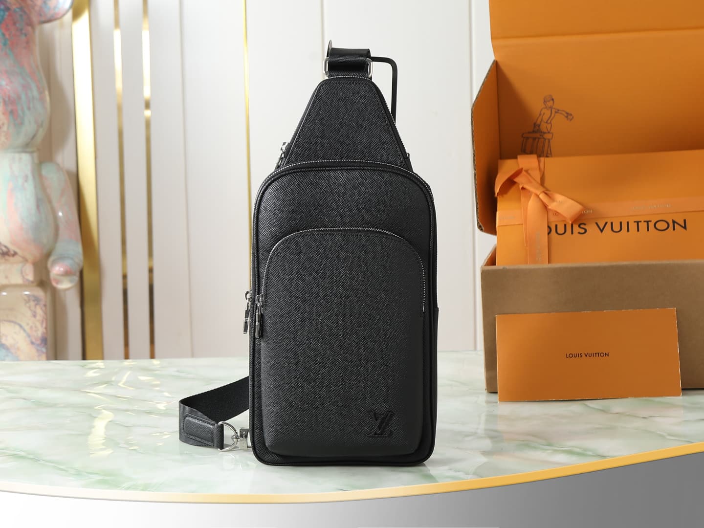 C5180 [Top-tier Original Items, Exclusive Photographs] M30863 – Black cross-patterned men’s chest bag collection AVENUE. The single shoulder bag M41719 features Taïga leather with distinctive lines, with LV logo accents. It includes a front zipper pocket  — image 1