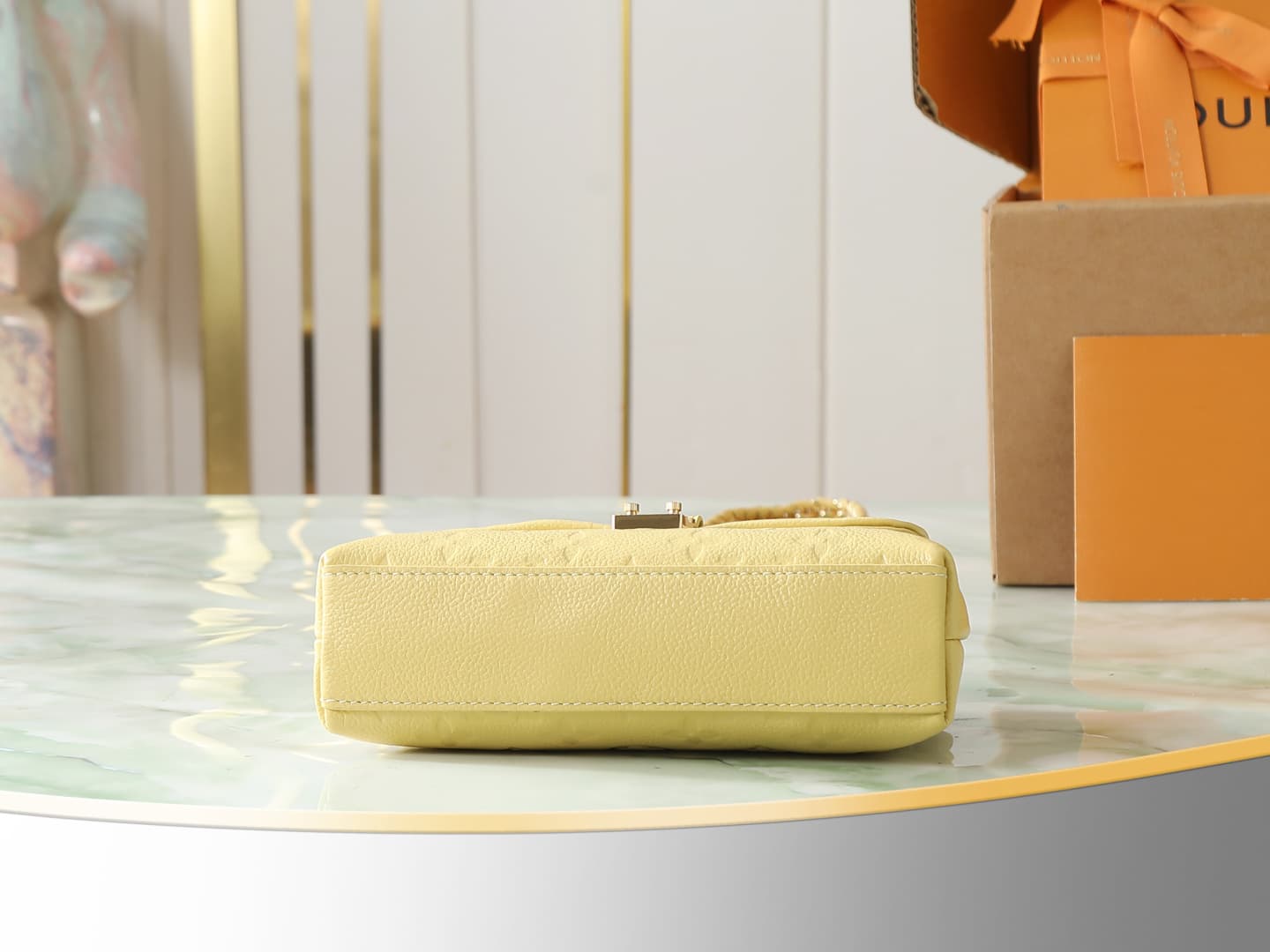 C5186 【Top-quality original items, exclusive real photos】M29378 yellow, full leather embossing, chain bag collection. New season model. NANO MADELEINE handbag. M12145 milky white. This Nano Madeleine handbag features Monogram Empreinte leather, creating a — image 4