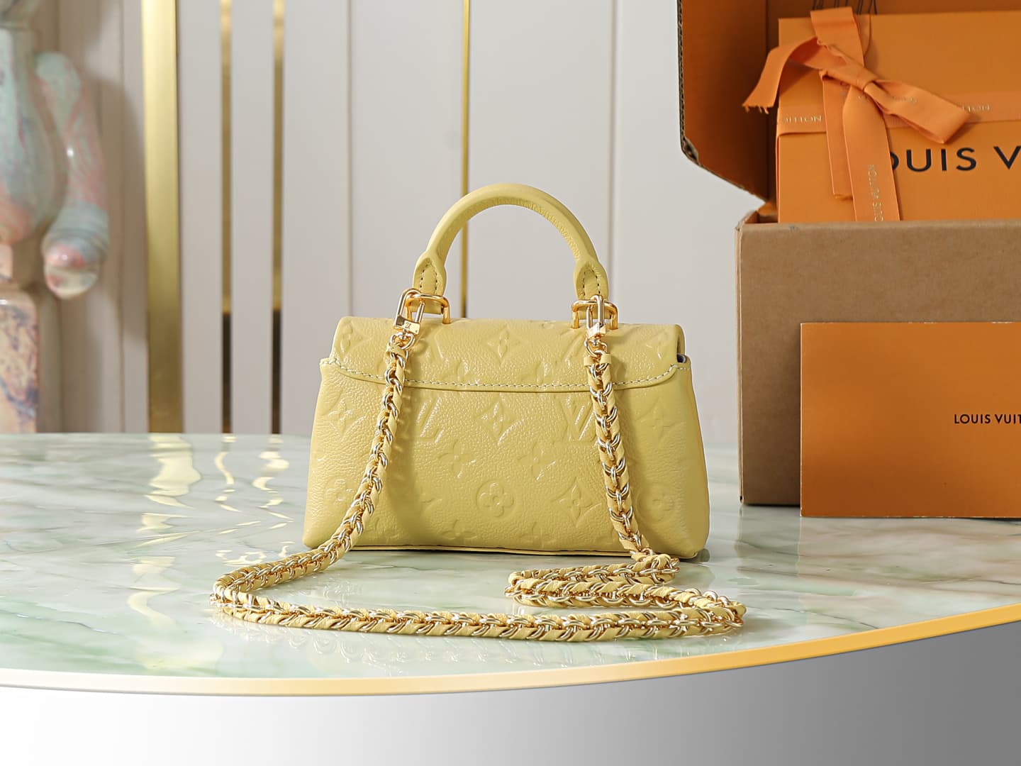 C5186 【Top-quality original items, exclusive real photos】M29378 yellow, full leather embossing, chain bag collection. New season model. NANO MADELEINE handbag. M12145 milky white. This Nano Madeleine handbag features Monogram Empreinte leather, creating a — image 3