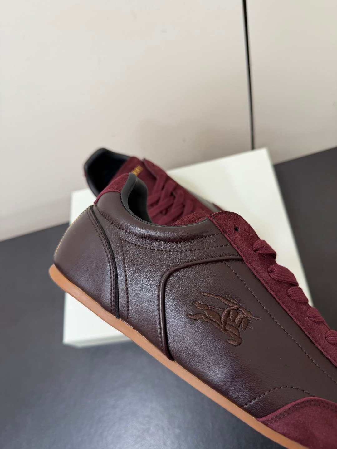 D3180 💰 Men's shoes💰 Burberry Knight Runner series – Couple’s style, casual/athletic shoes, Dutch style shoes — image 8